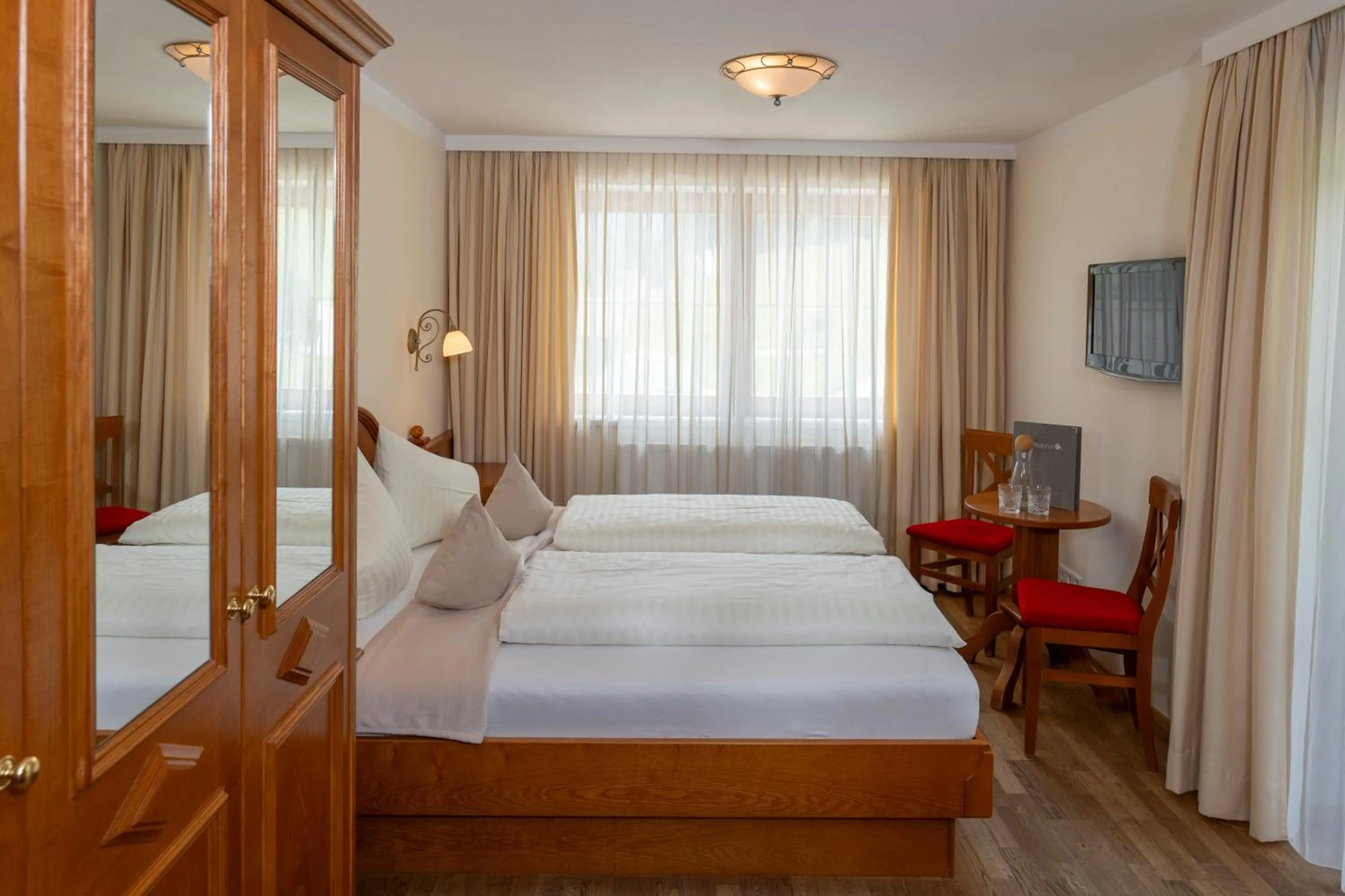 Bedroom, Bed in Natur & Familienhotel Der Stieglerhof