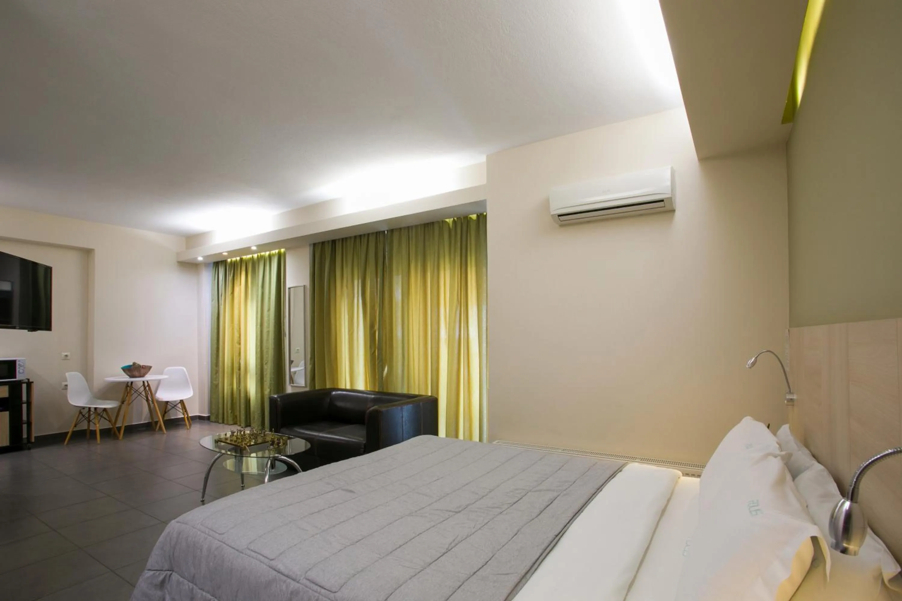 Photo of the whole room, Bed in Polis Apartments