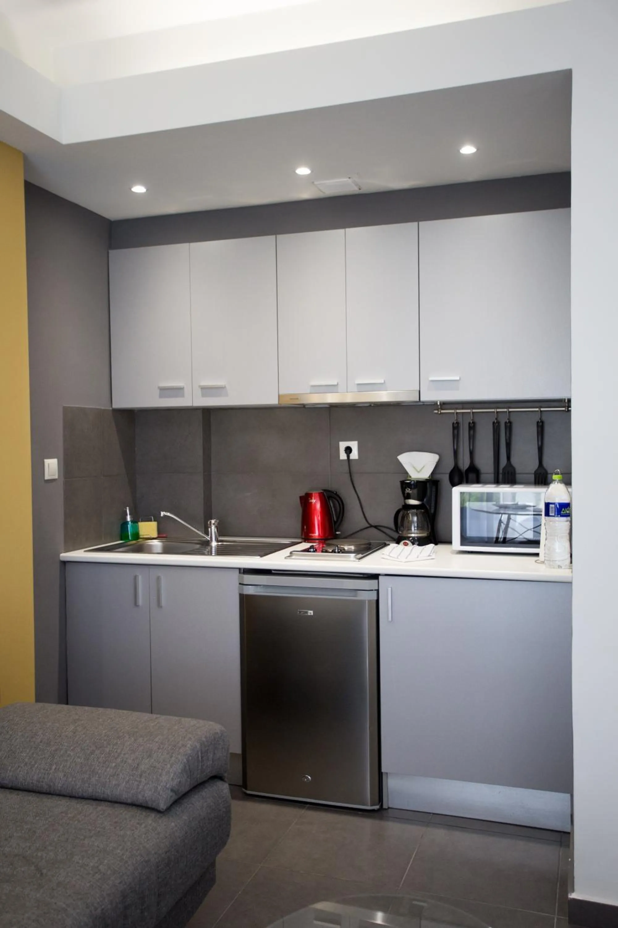 Coffee/tea facilities in Polis Apartments