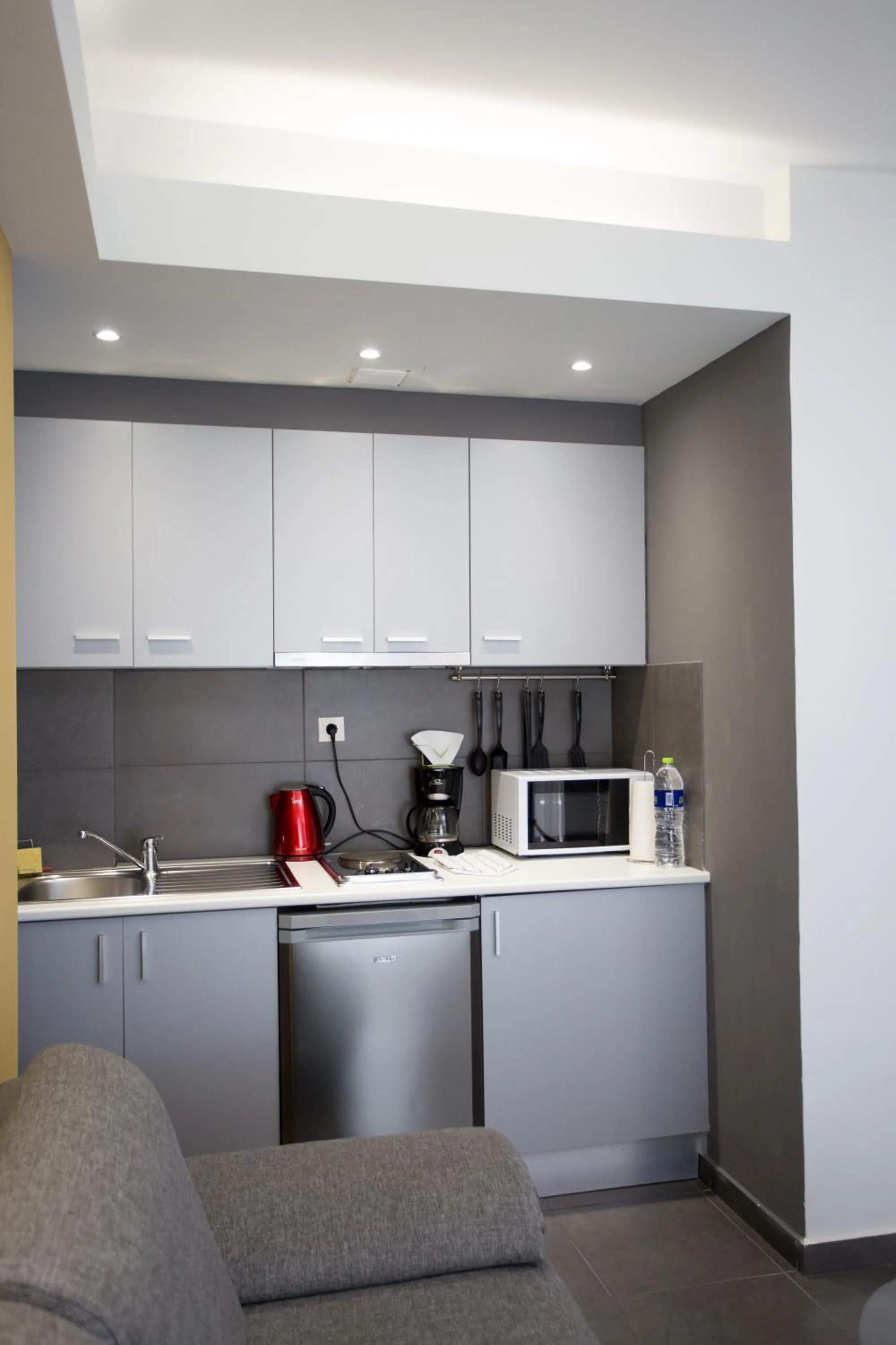 Coffee/tea facilities in Polis Apartments