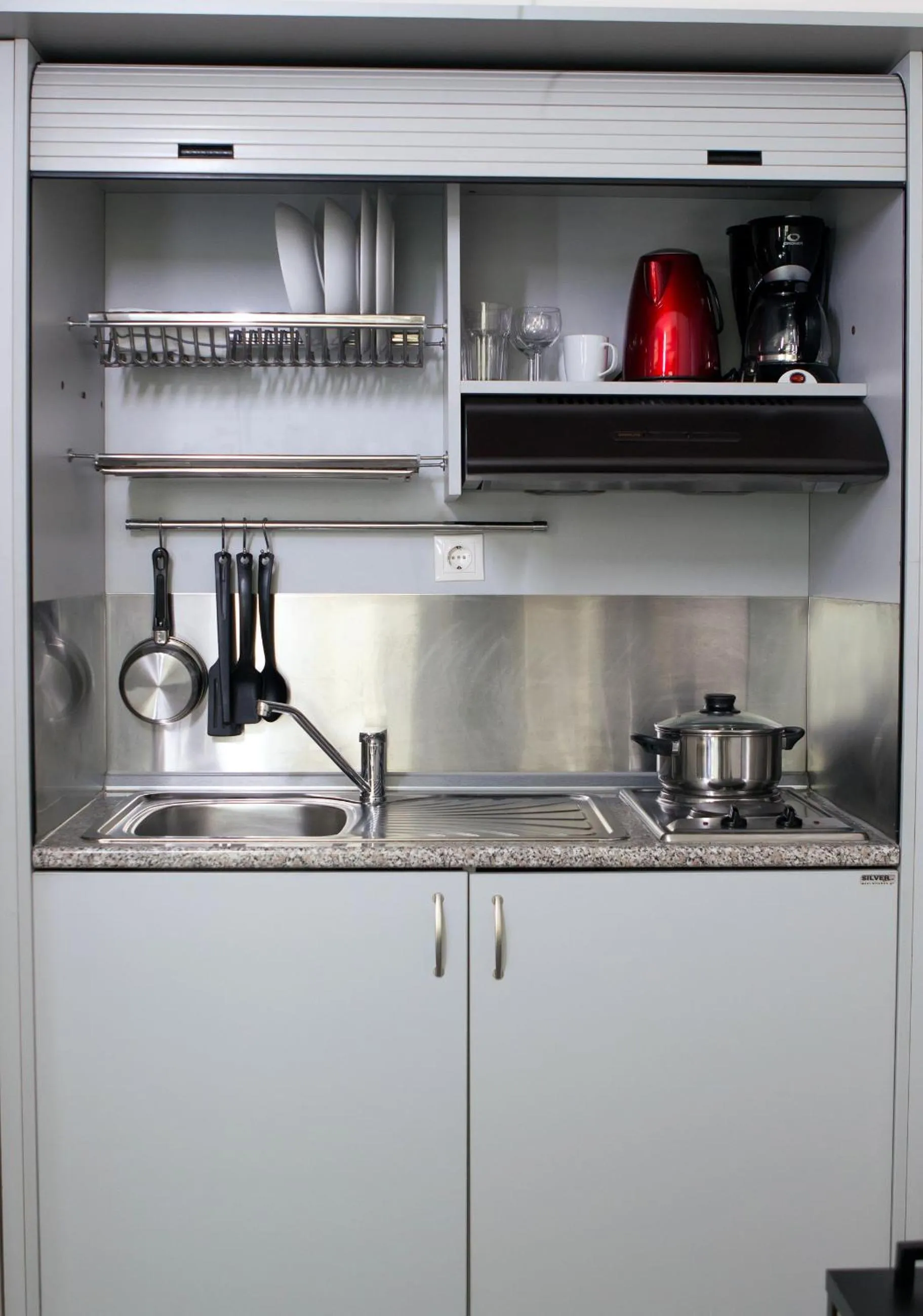 Kitchen or kitchenette in Polis Apartments