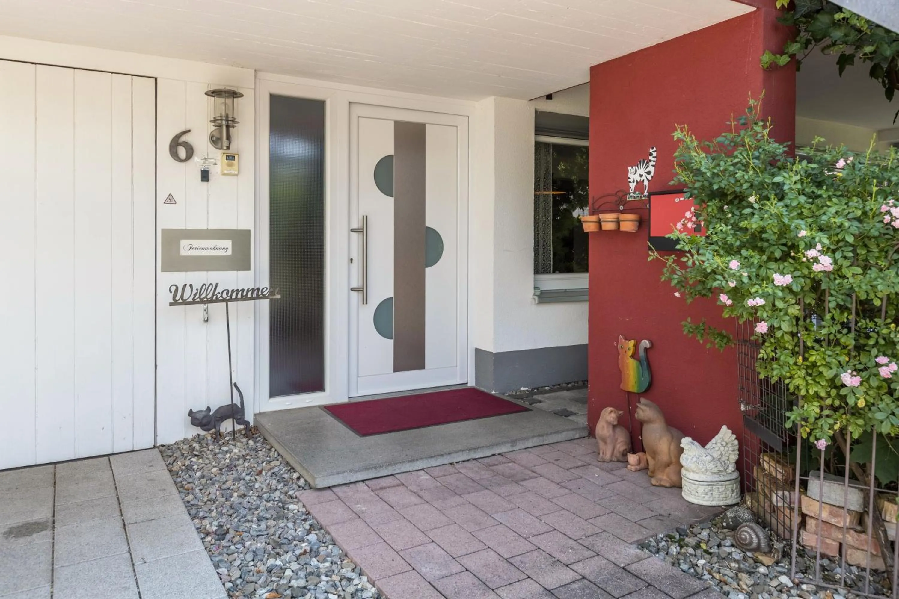 Property building in Haus Auryn