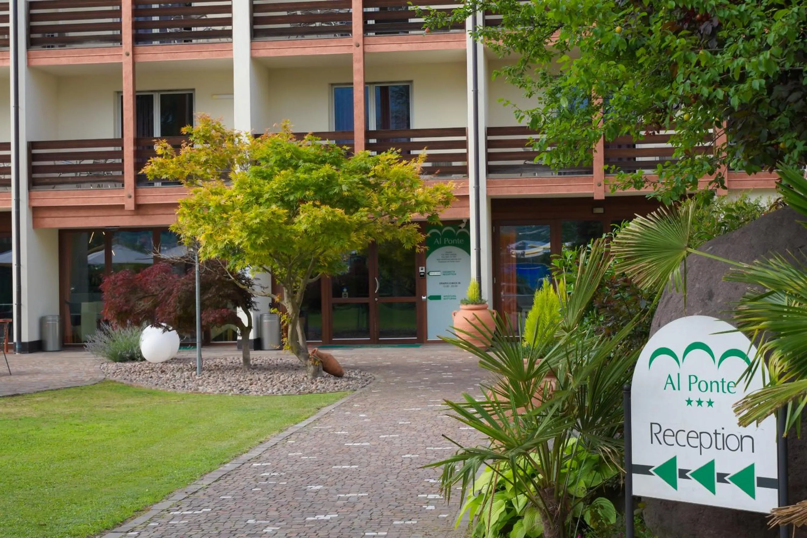 Facade/entrance in Al Ponte Garnì