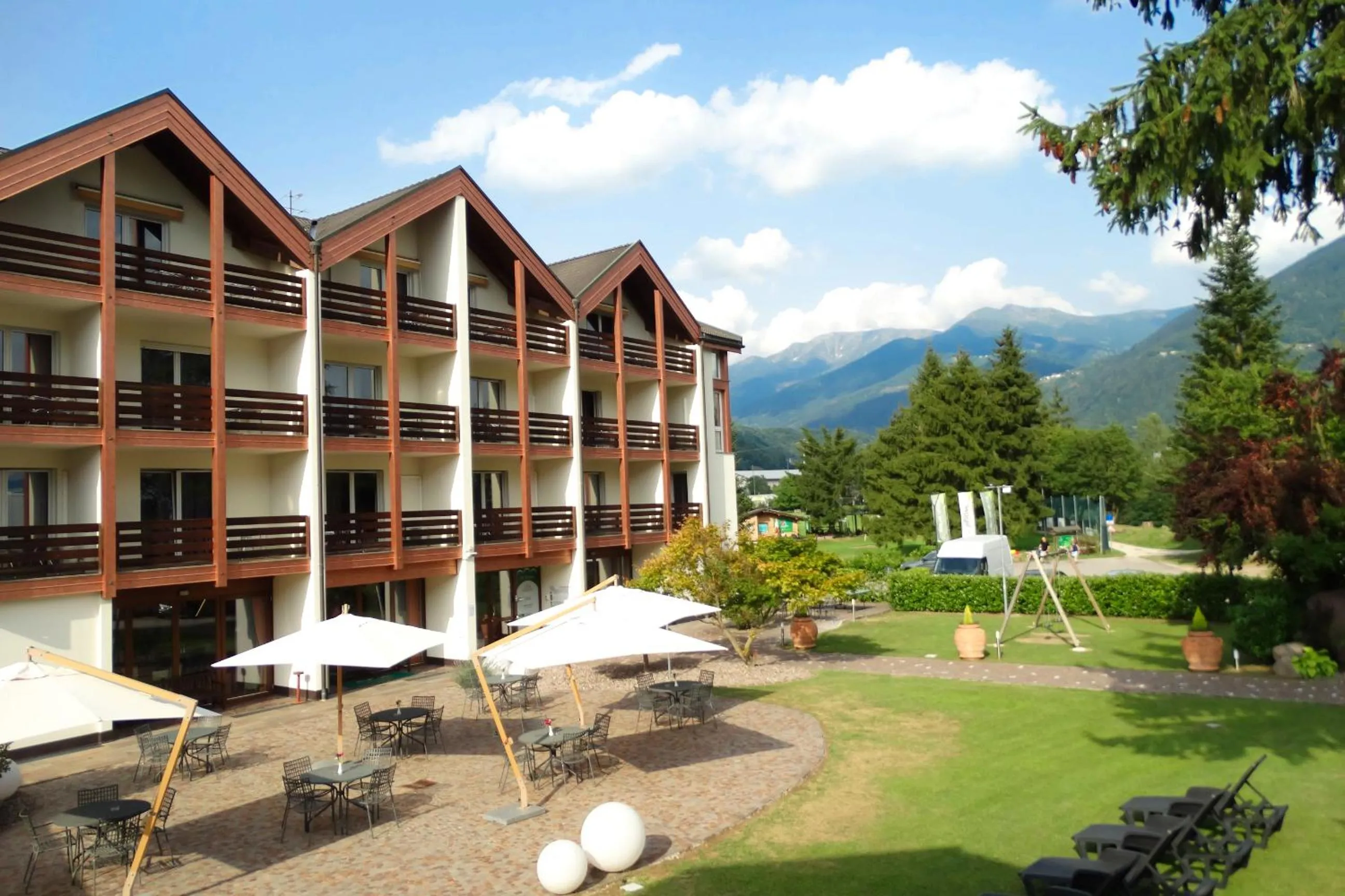 Property building in Al Ponte Garnì