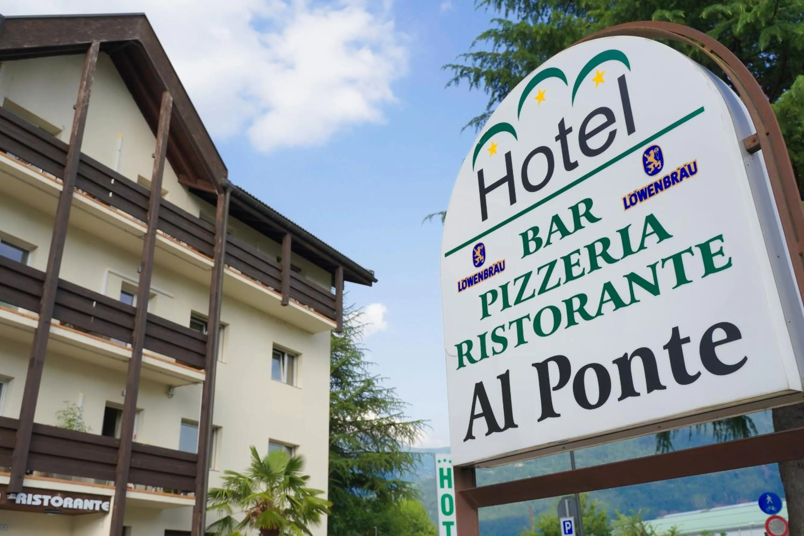 Property building in Al Ponte Garnì