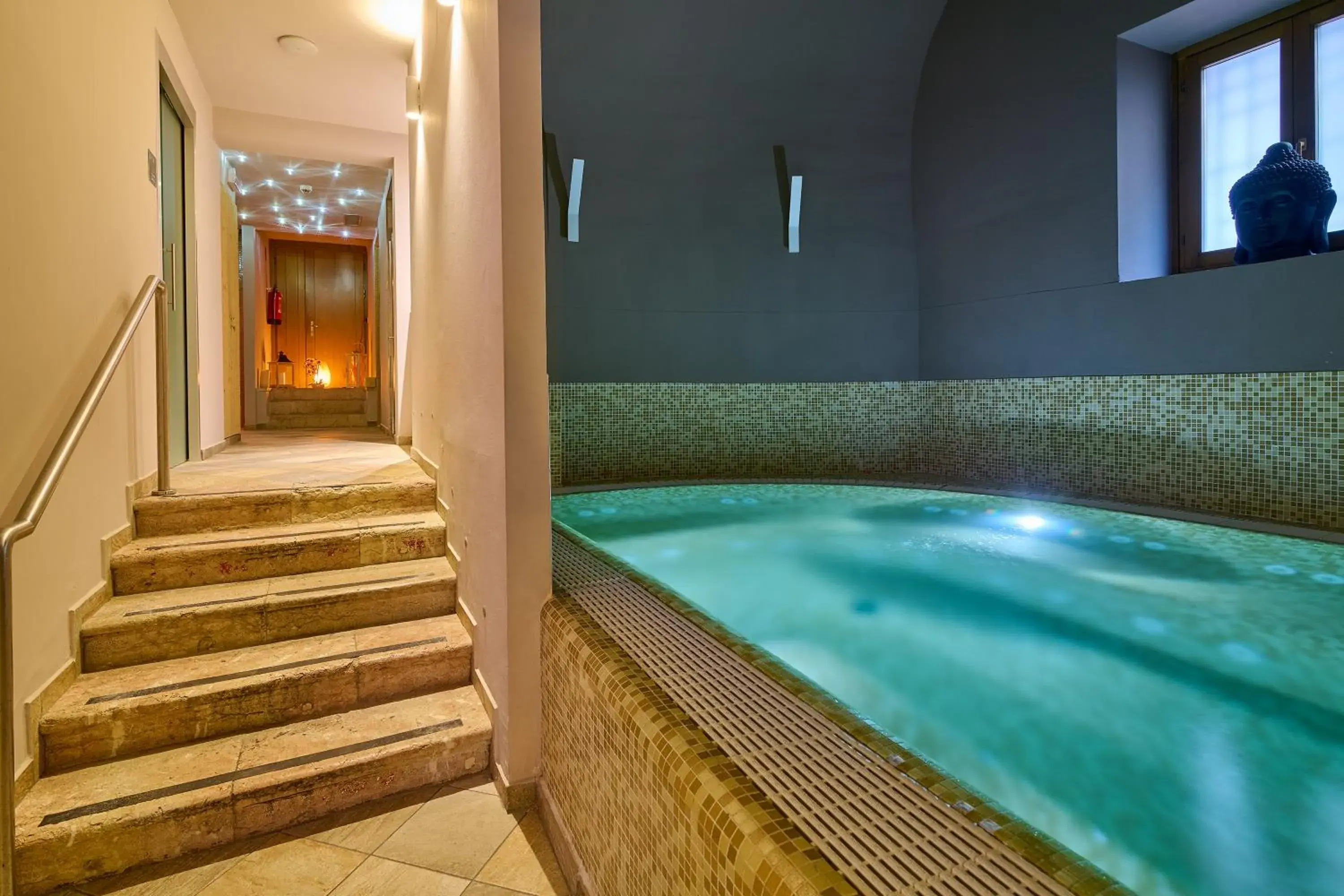 Pool view in Hotel Portici - Romantik & Wellness Pool view in Hotel Portici - Romantik & Wellness