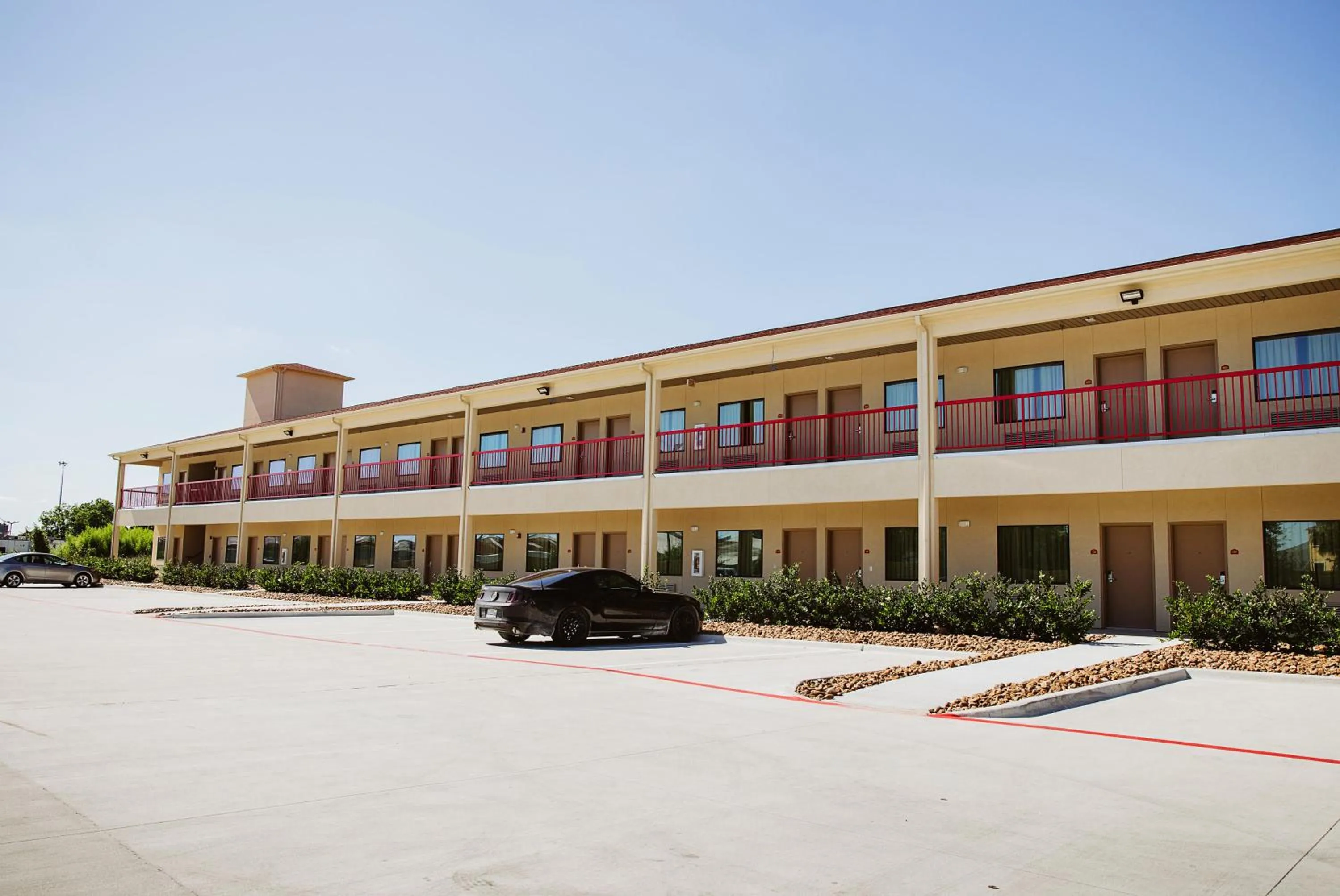 Property building in Palace Inn 290 & Jones Rd