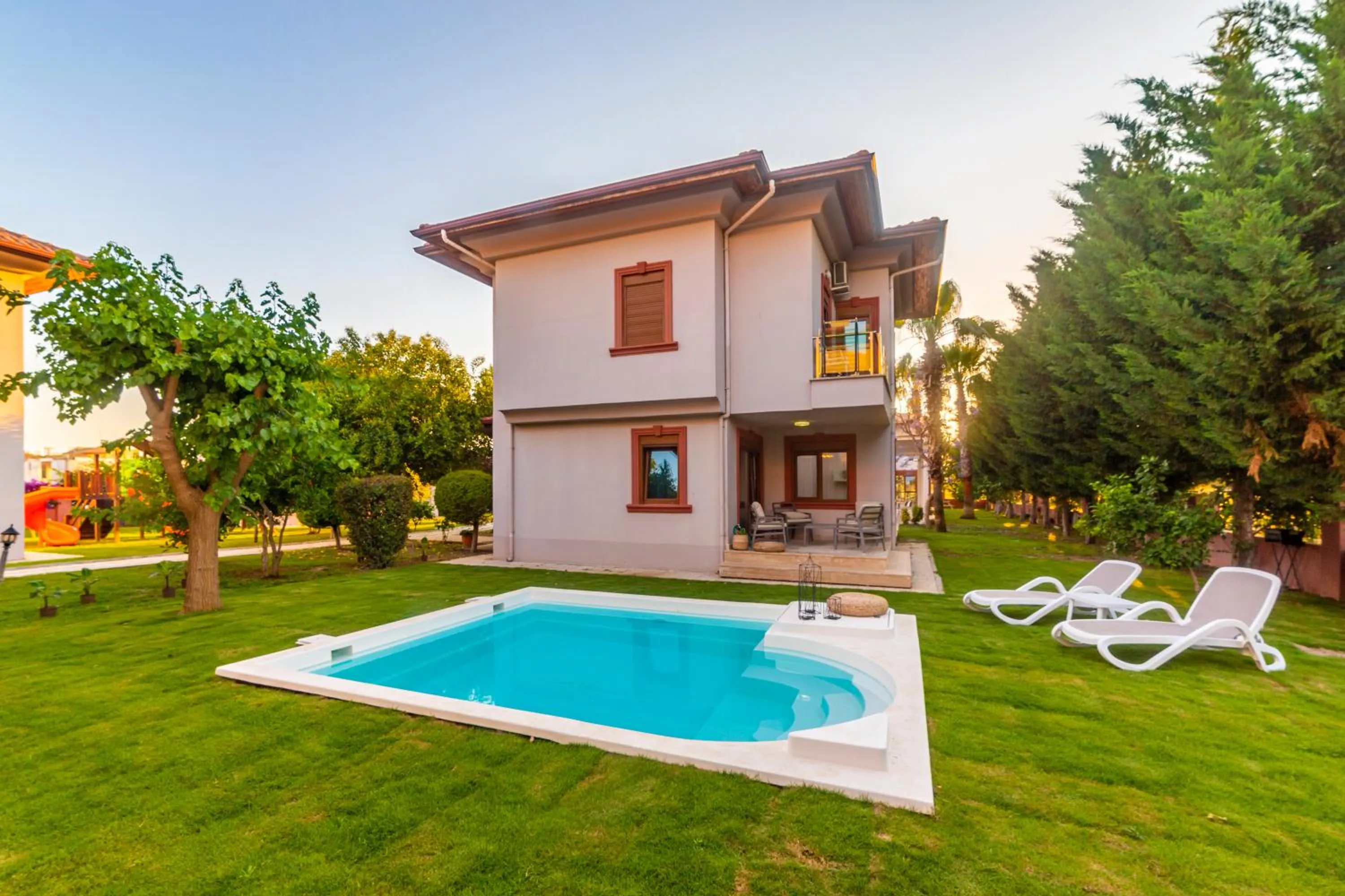 Swimming pool in VISTA Villa