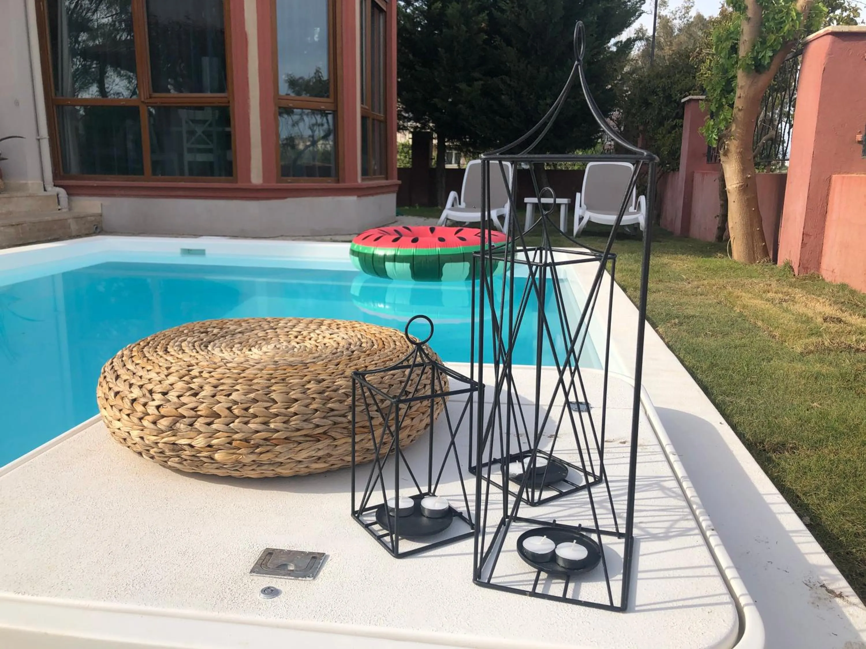 Pool view in VISTA Villa