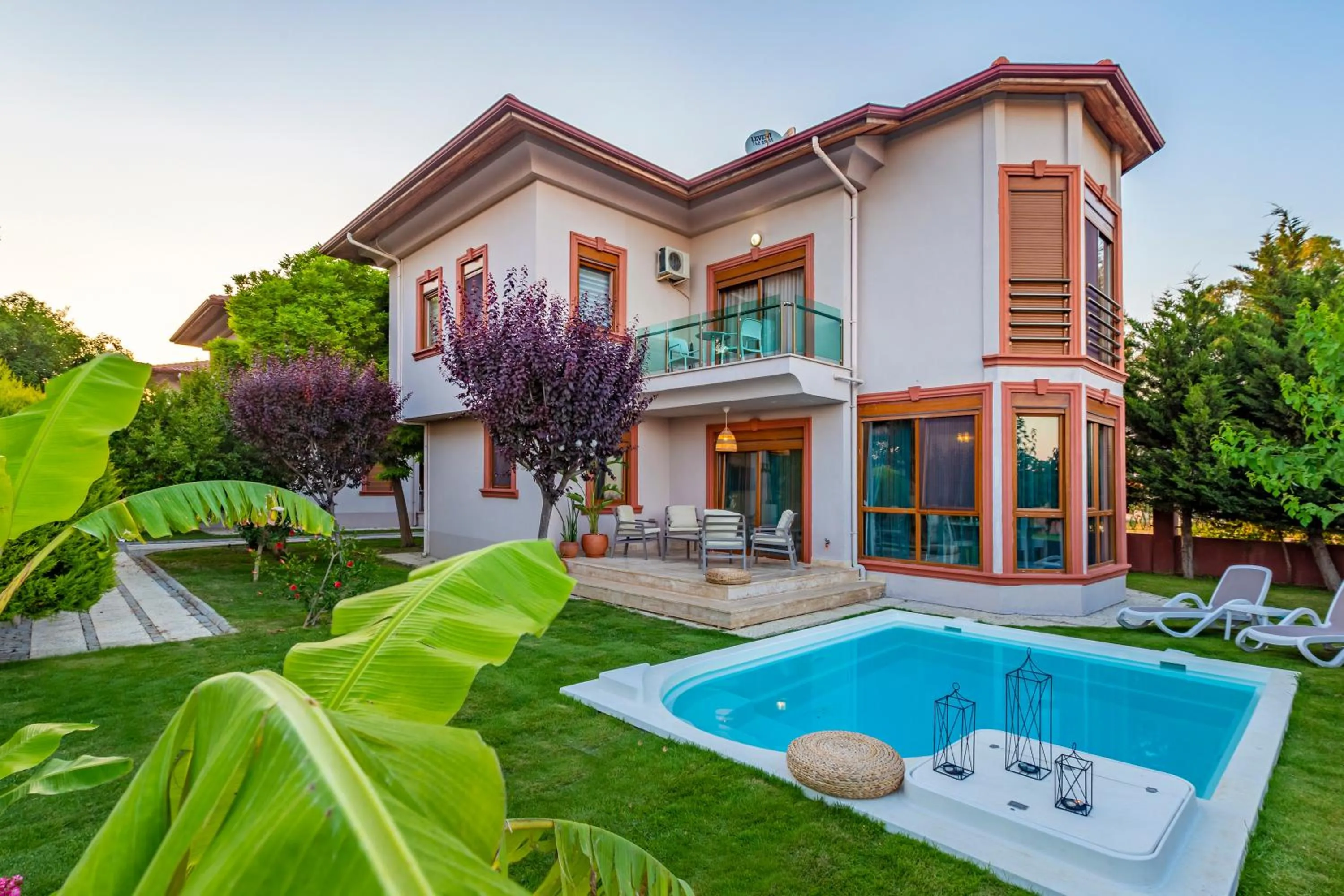 Facade/entrance in VISTA Villa