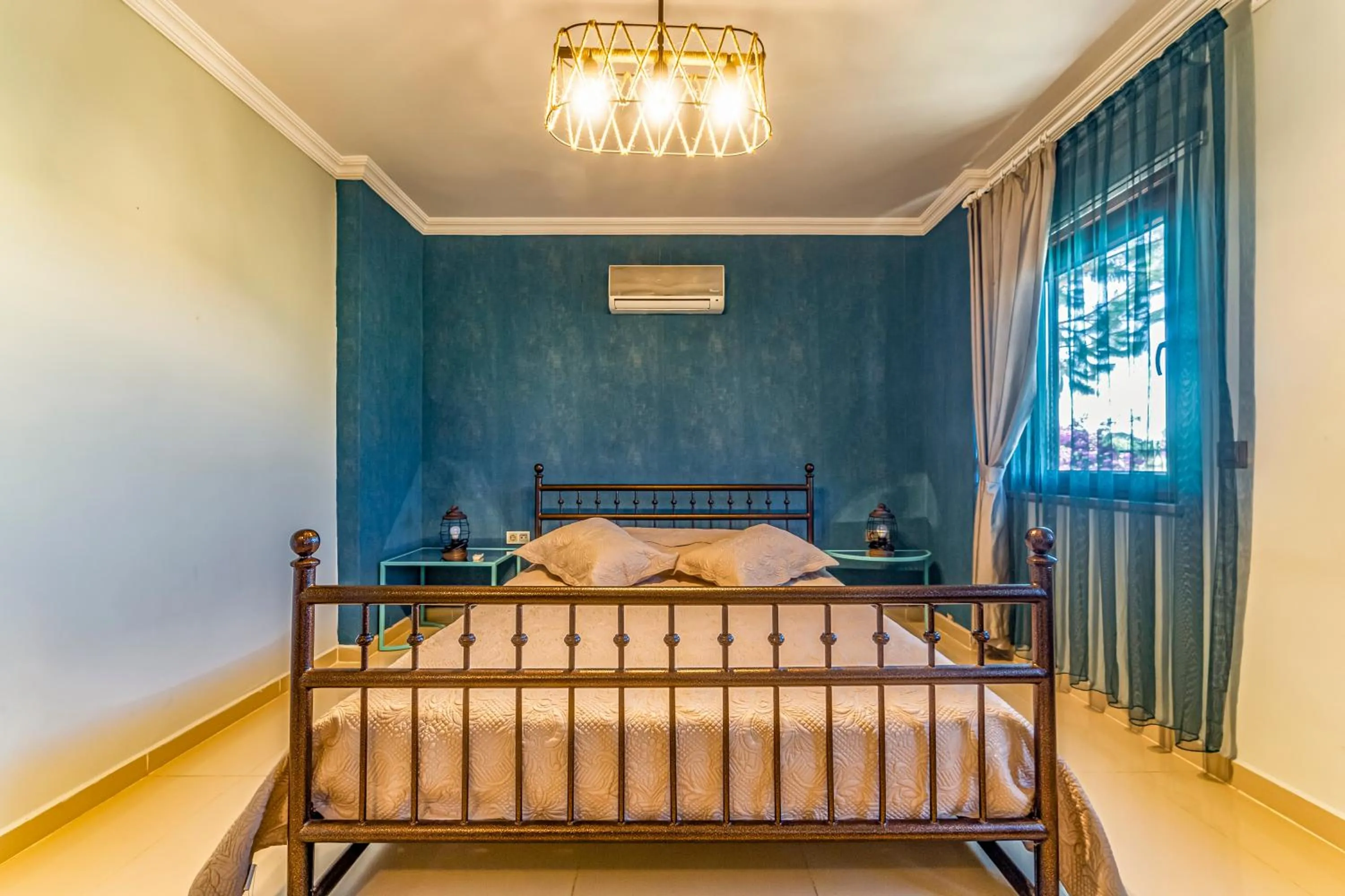 Bedroom, Bed in VISTA Villa