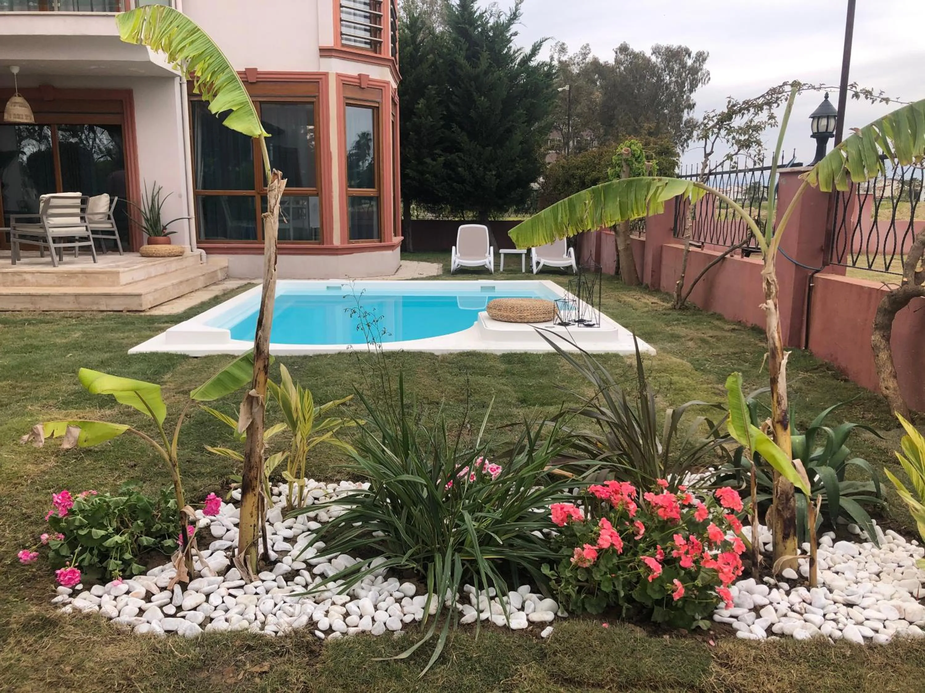 Garden in VISTA Villa