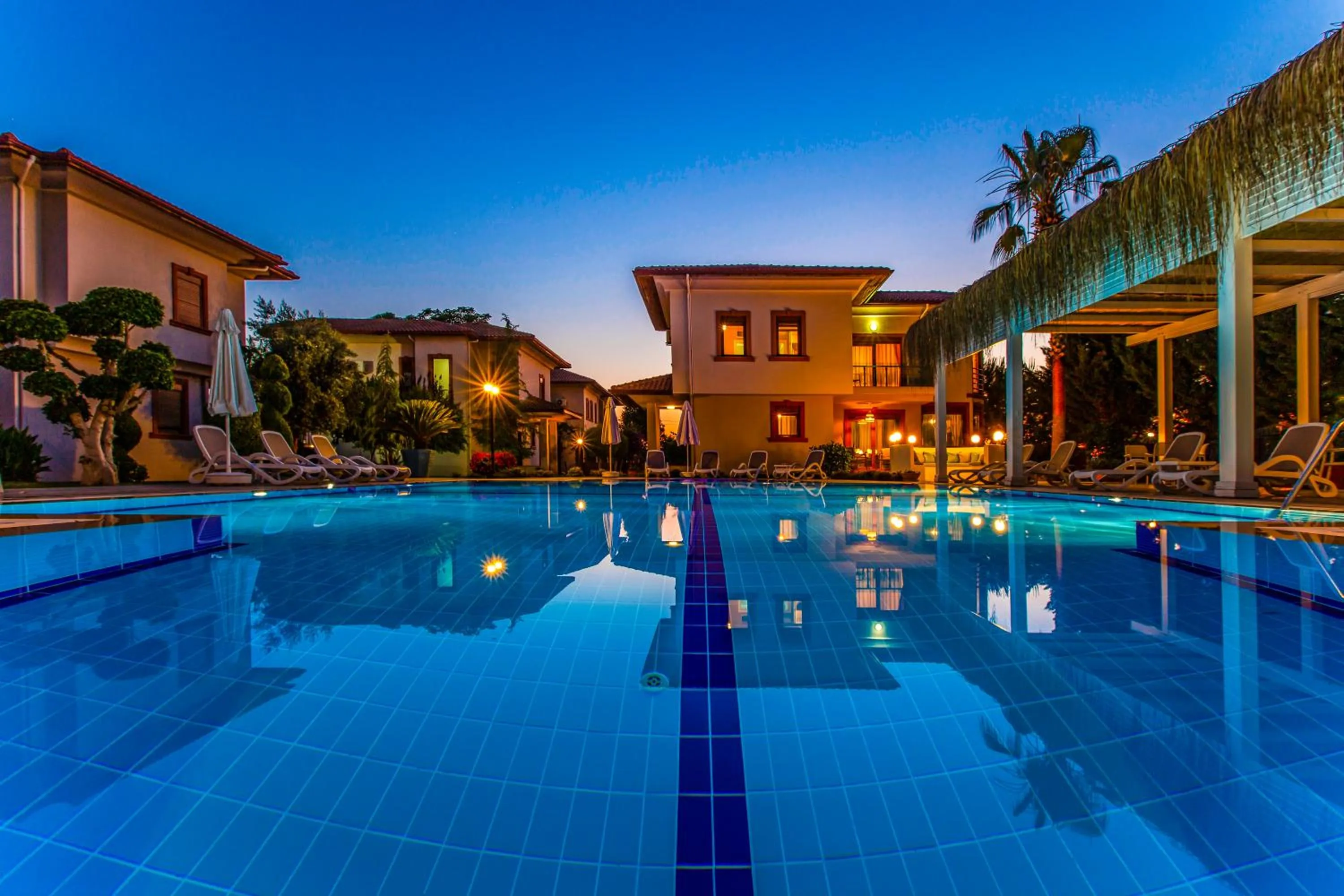 Swimming pool in VISTA Villa