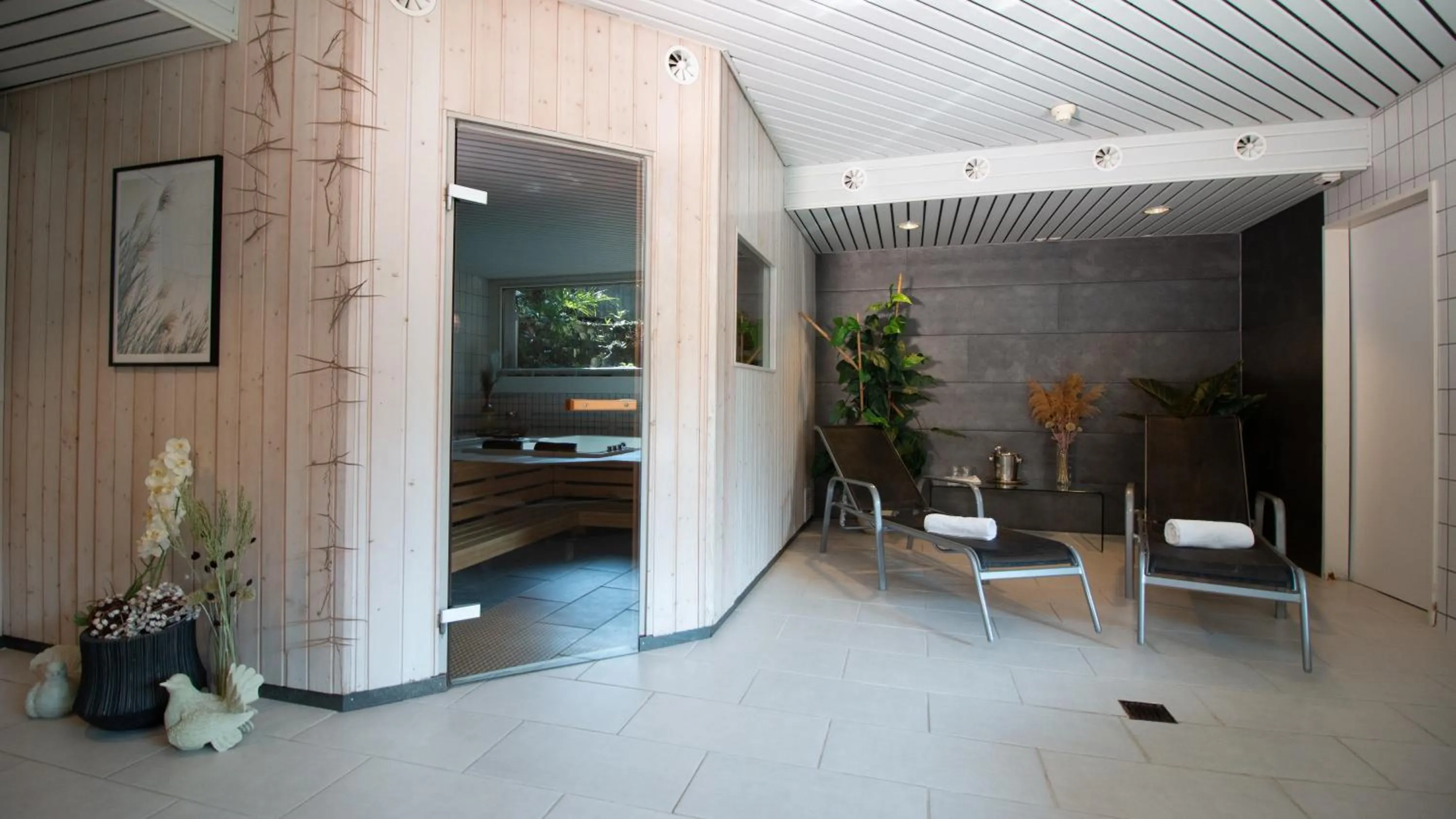 Spa and wellness centre/facilities in Park - Hotel Inseli