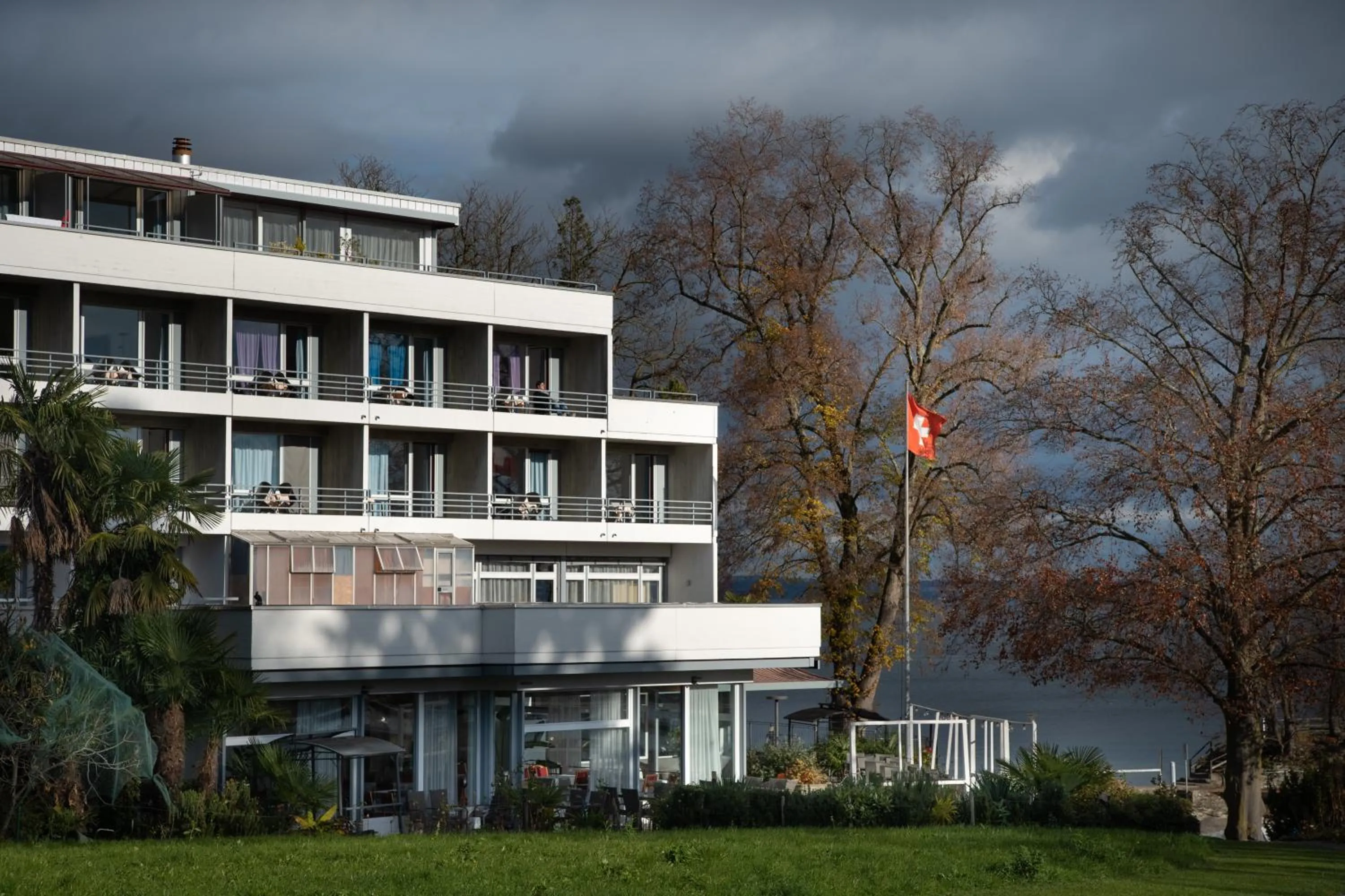 Property building in Park - Hotel Inseli