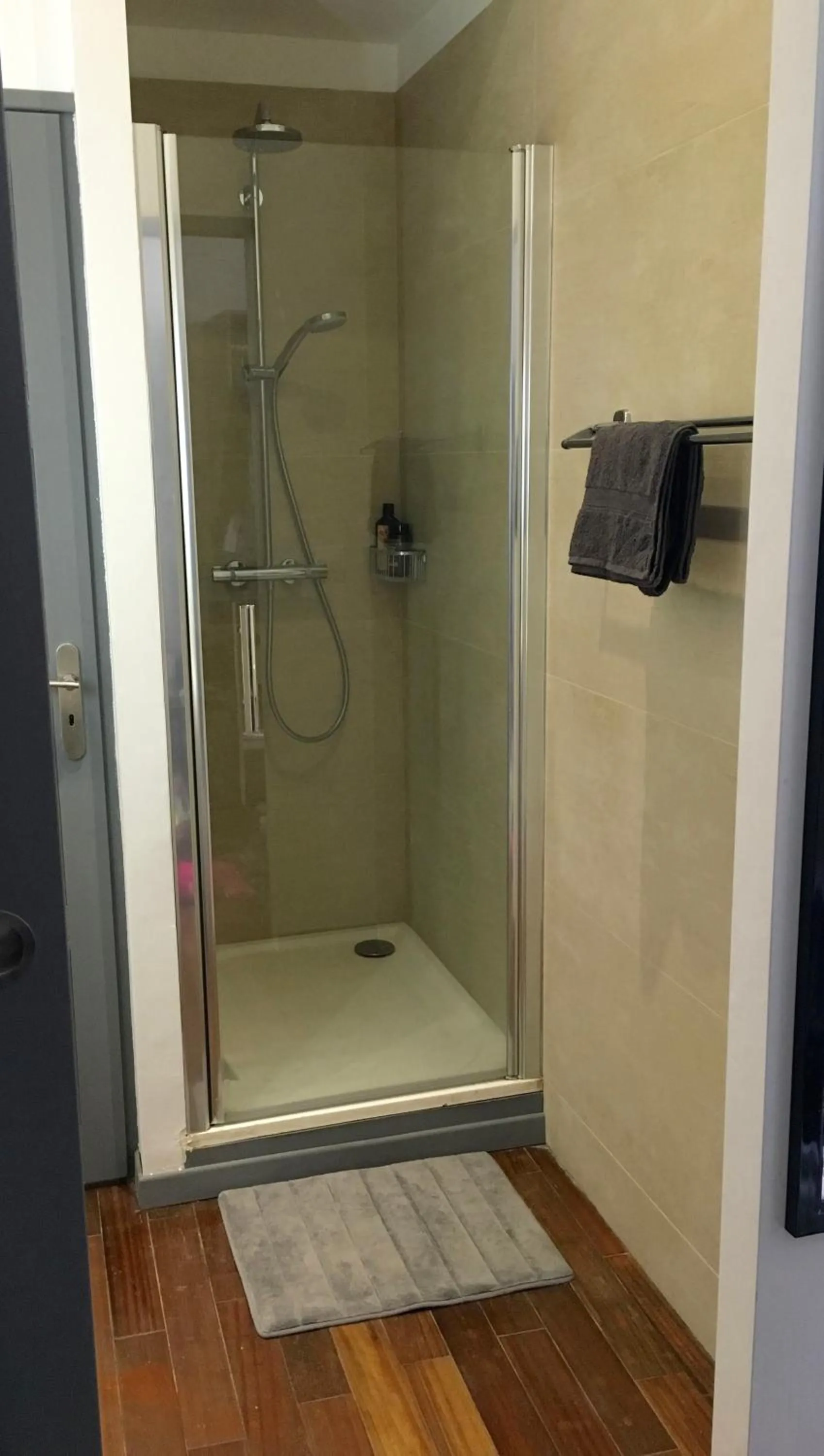 Bathroom in LITTLE PLAZA Appart'Hotel