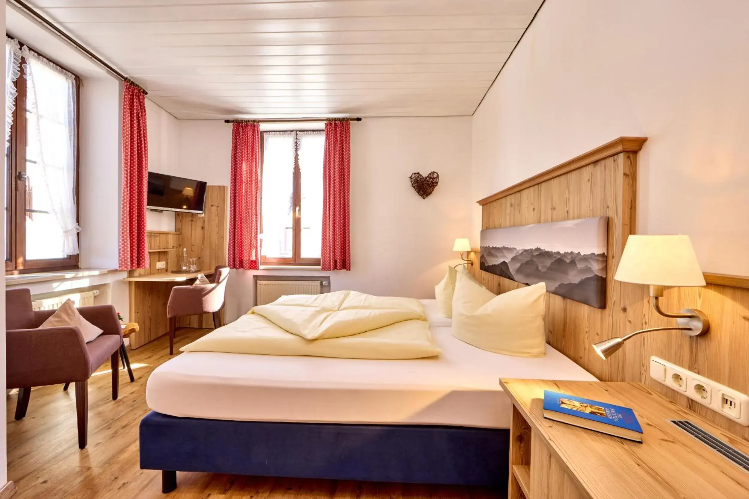 Double Room - single occupancy in Hotel Drei Mohren Double Room - single occupancy in Hotel Drei Mohren