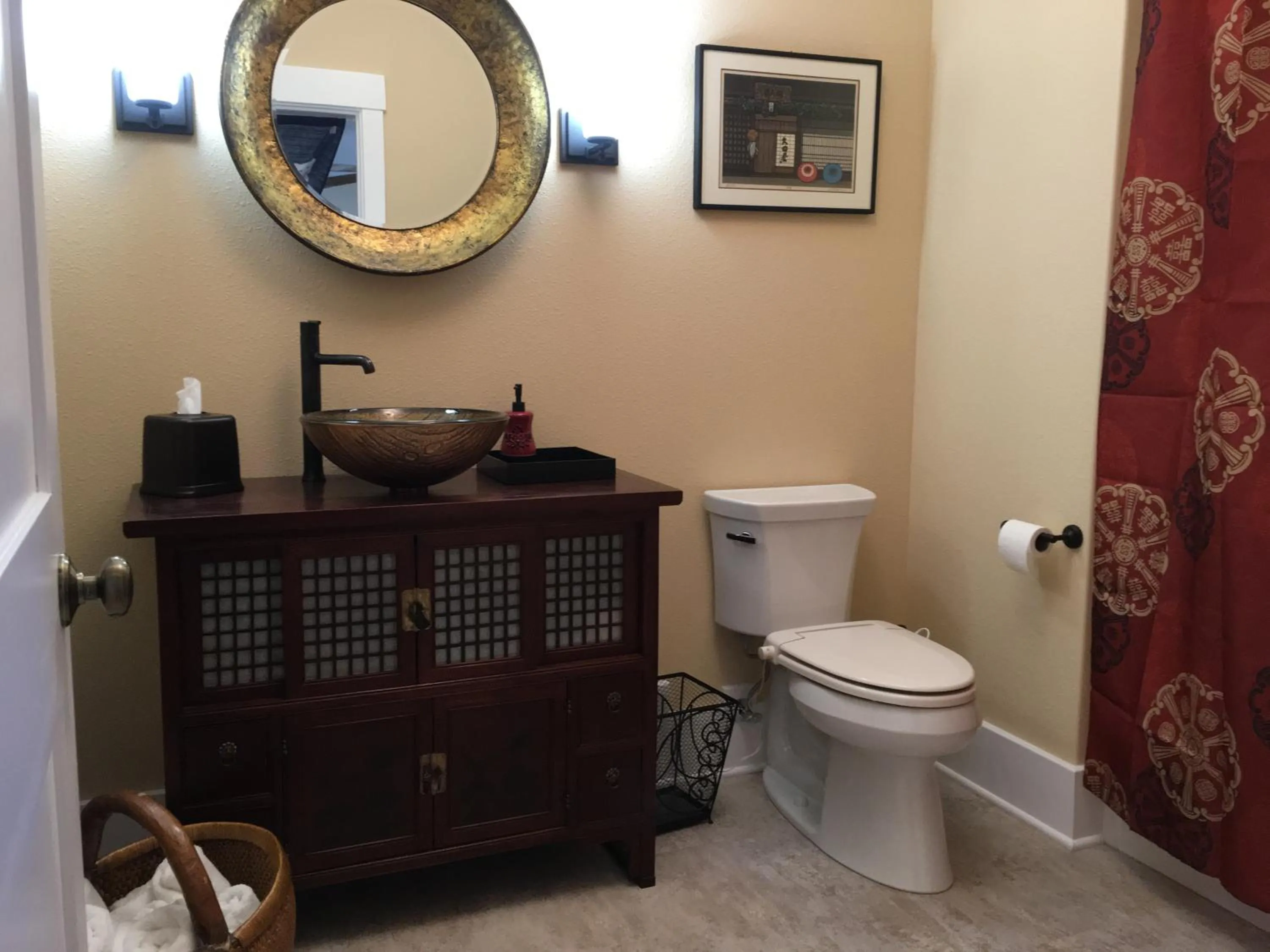 Bathroom in Attwood House Bed and Breakfast near Manhattan, KS