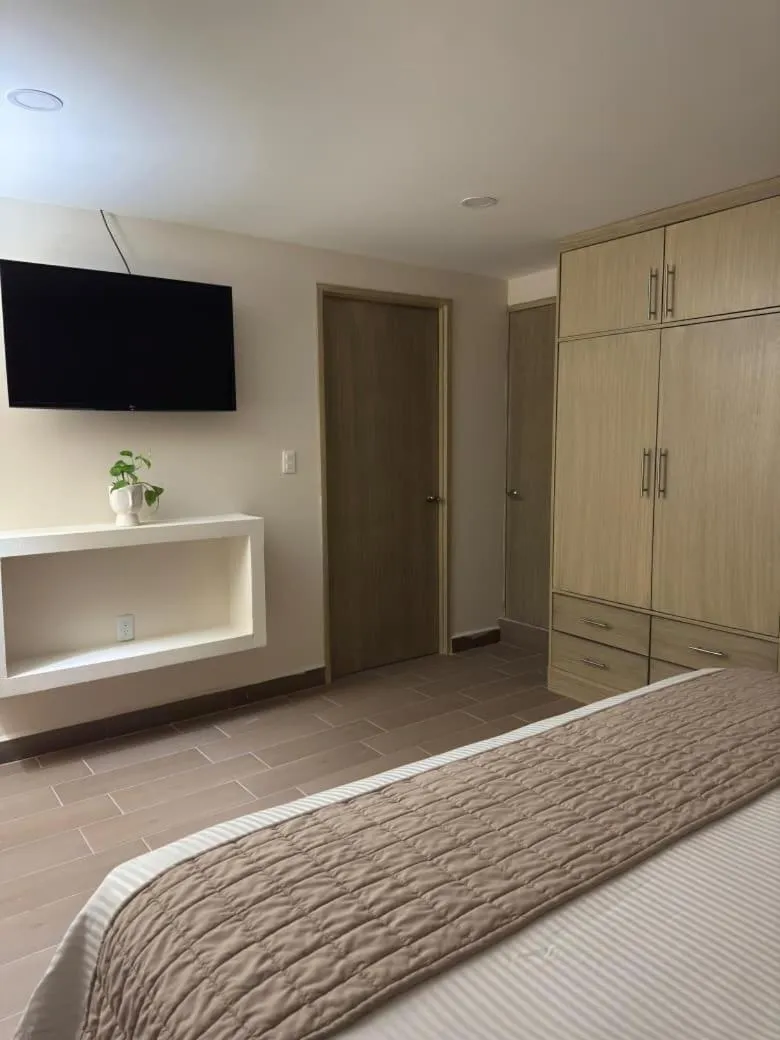 Family, Bed in Paris FC Express