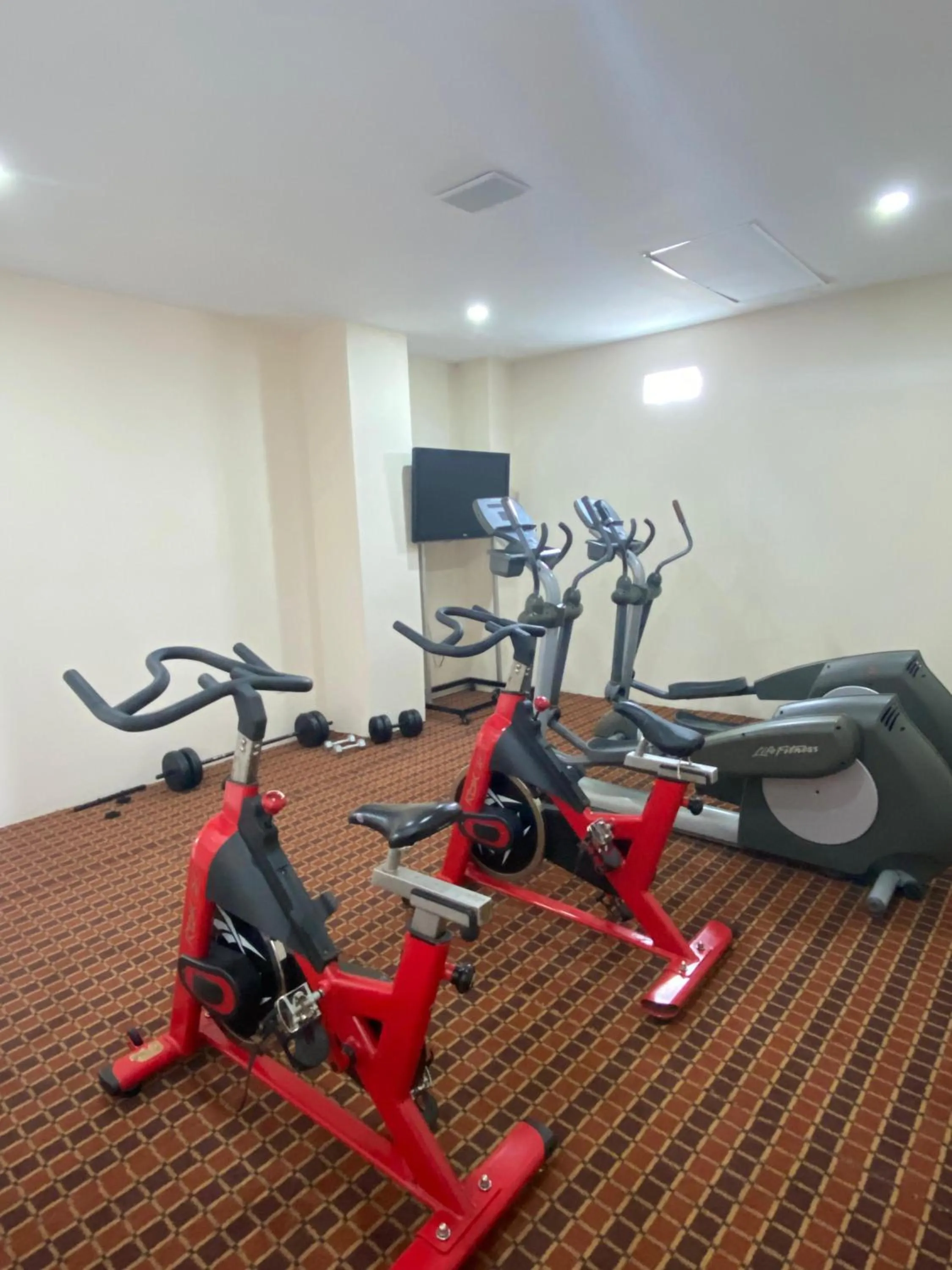 Fitness centre/facilities in Paris FC Express