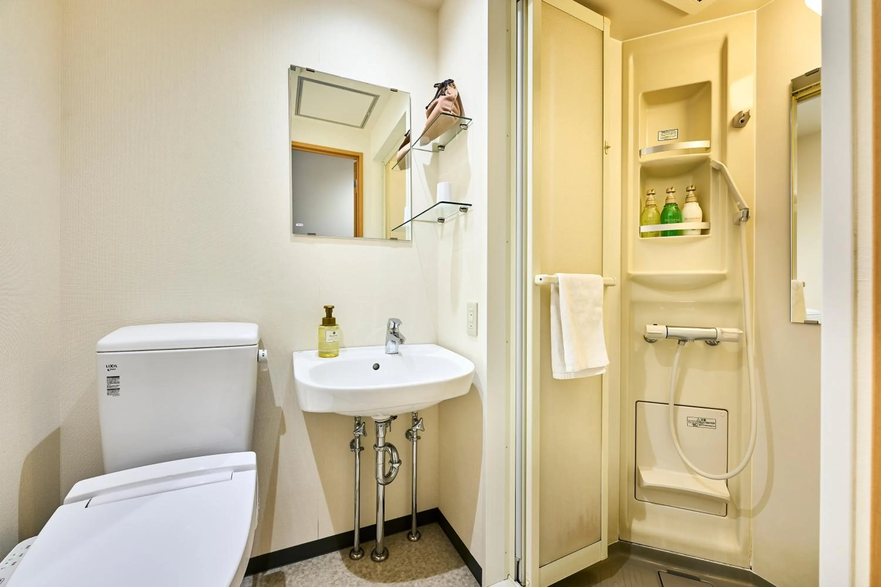 Shower in Hotel Sobial Osaka Dome