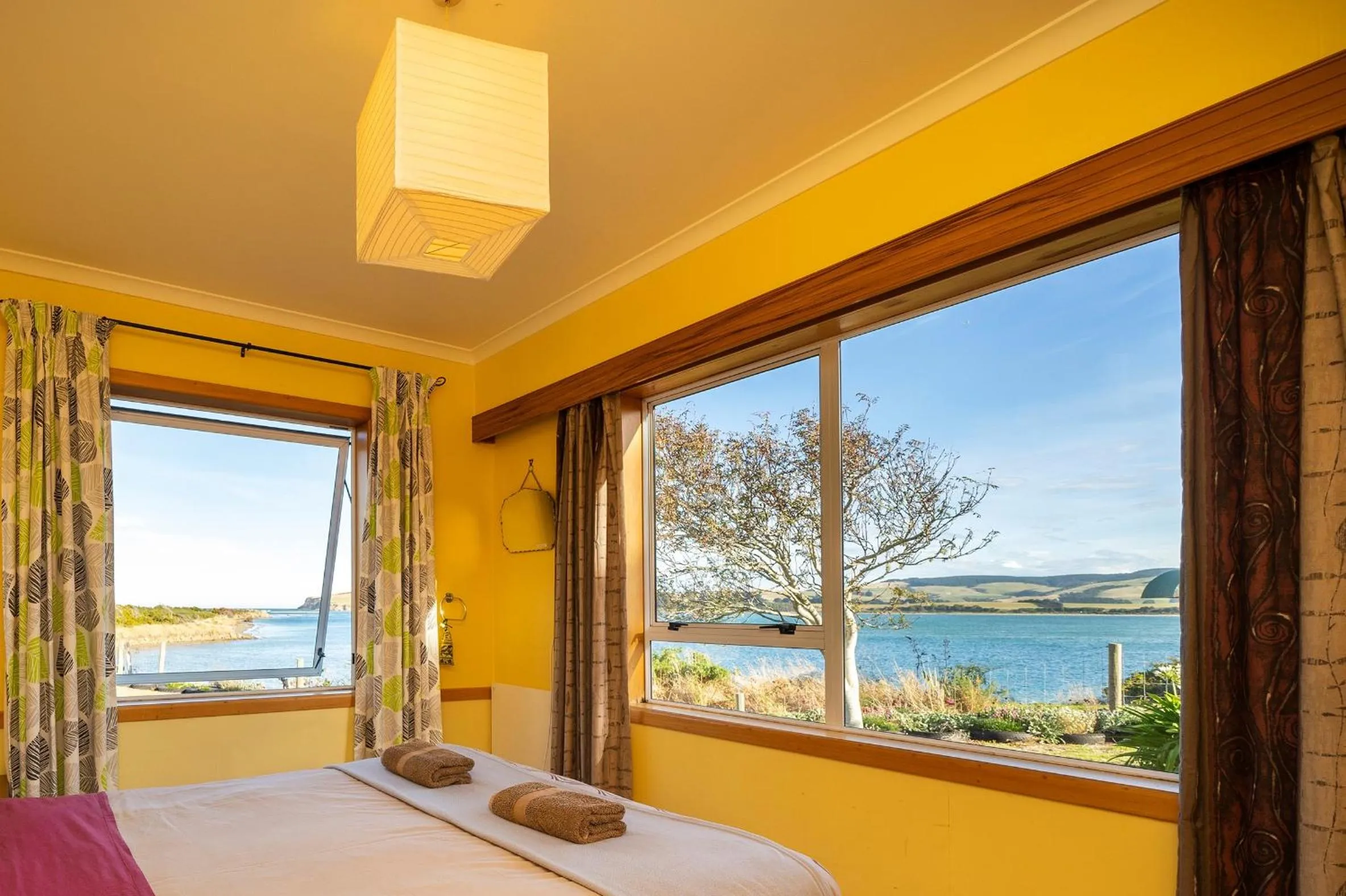 Sea view in Surat Bay Lodge, Motel and Backpackers