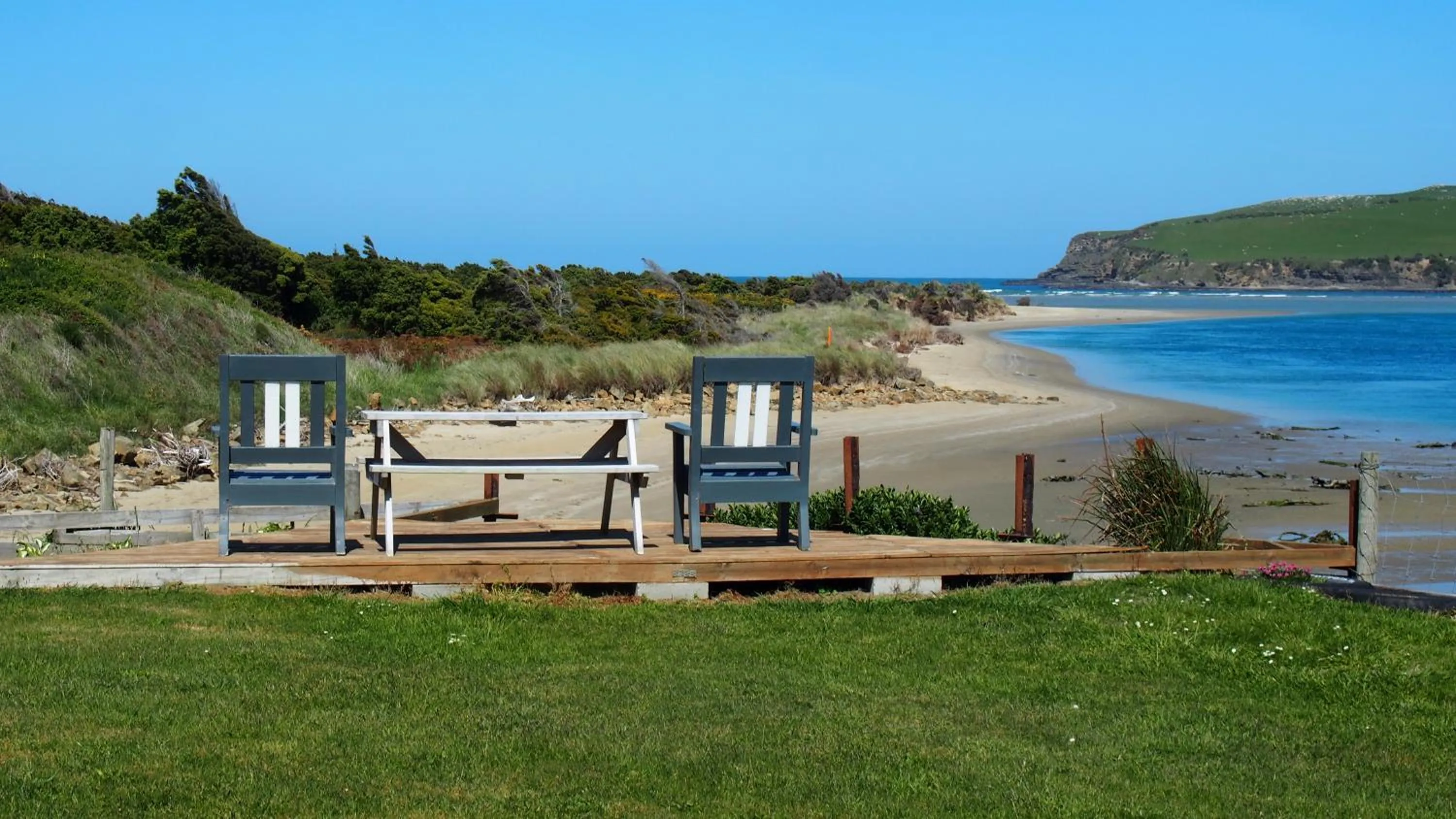Neighbourhood in Surat Bay Lodge, Motel and Backpackers