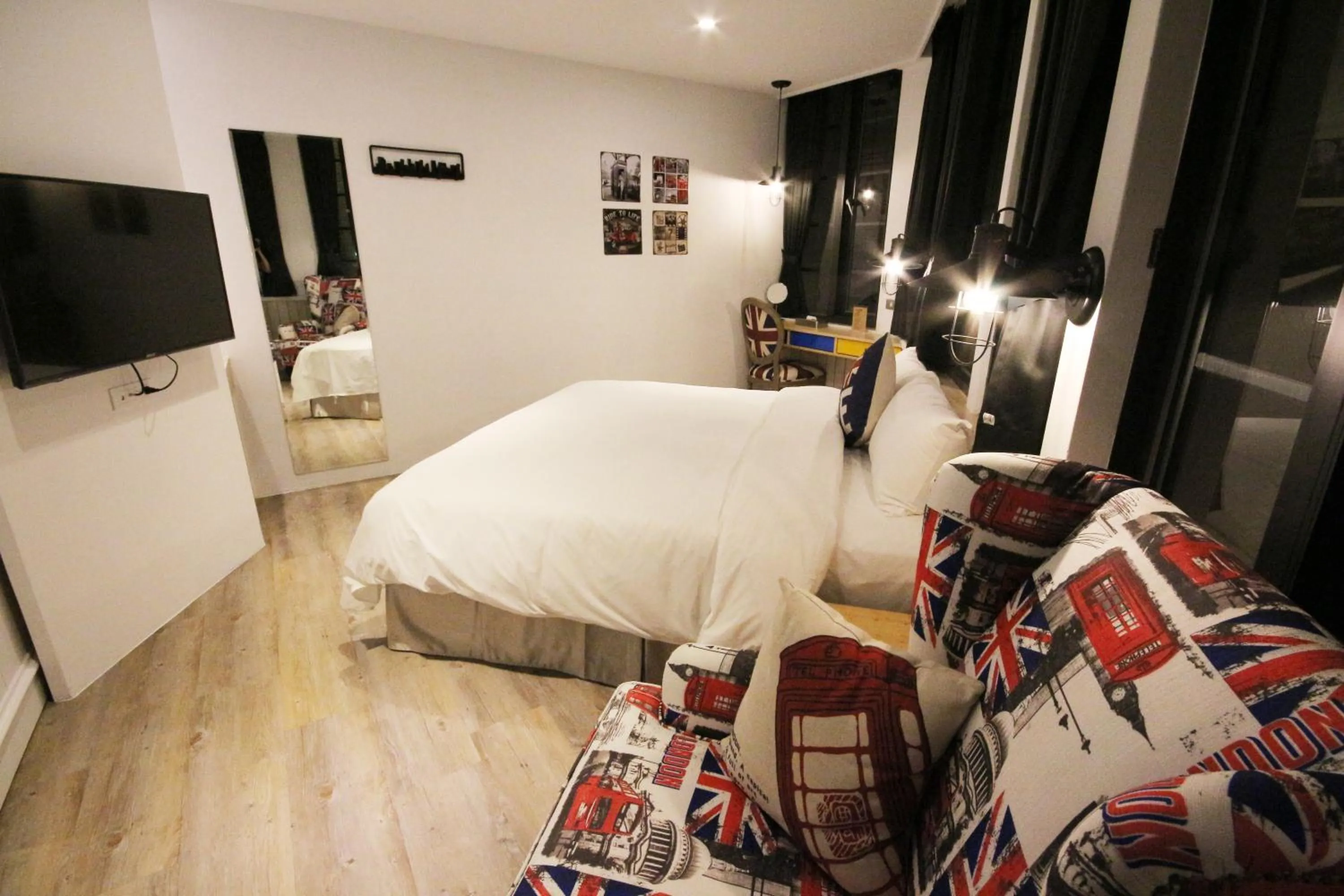 British Double Room in Pinestone Inn