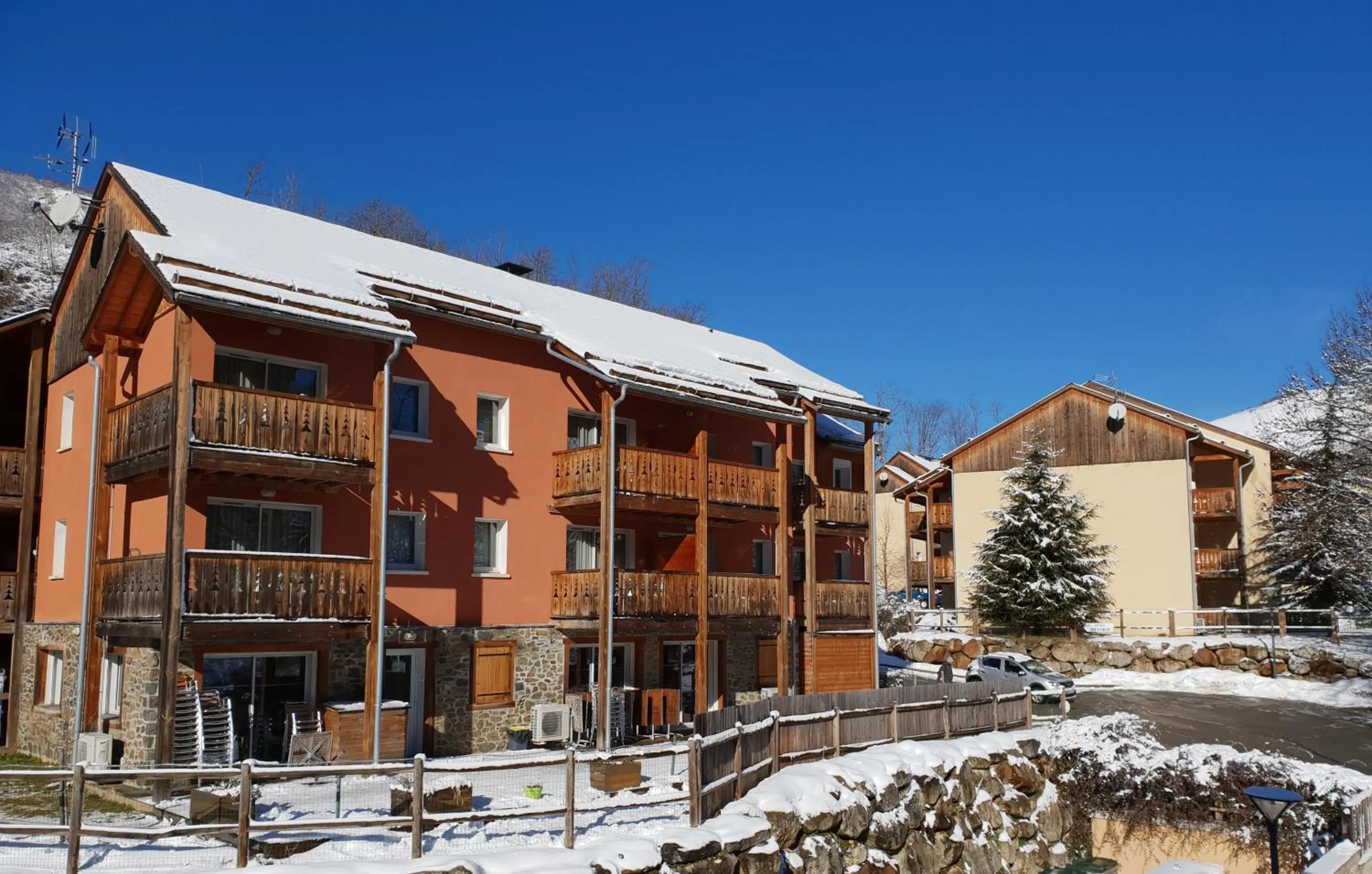 Property building in Vacancéole - Le Domaine de la Vallée d'Ax