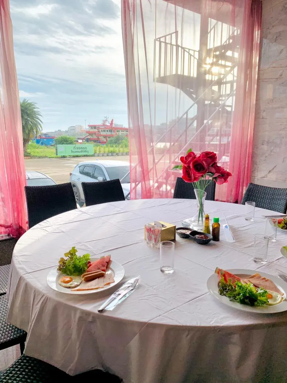 Restaurant/places to eat in CBD 2 Hotel Restaurant/places to eat in CBD 2 Hotel