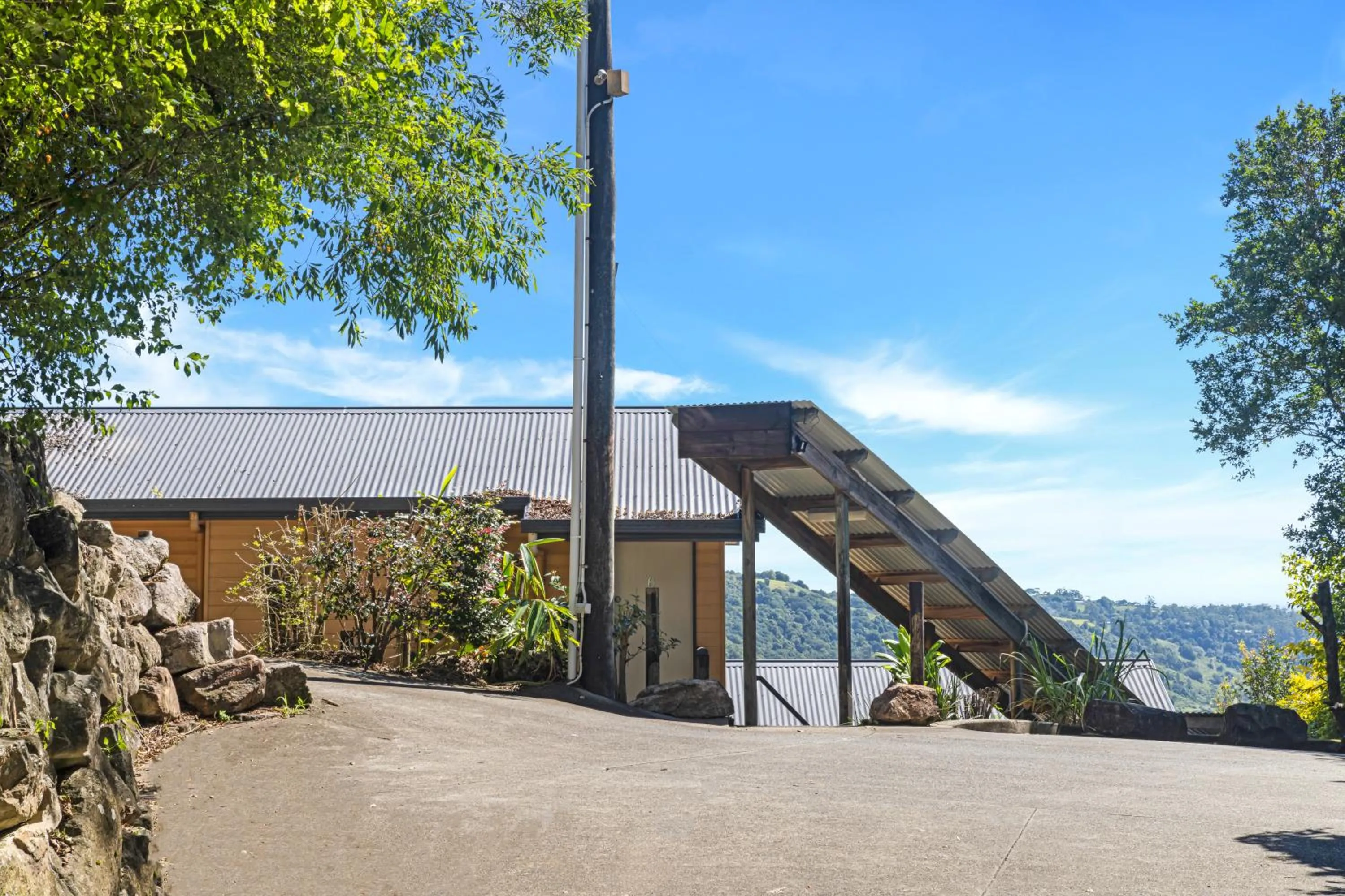 Property building in Top Of The Hill