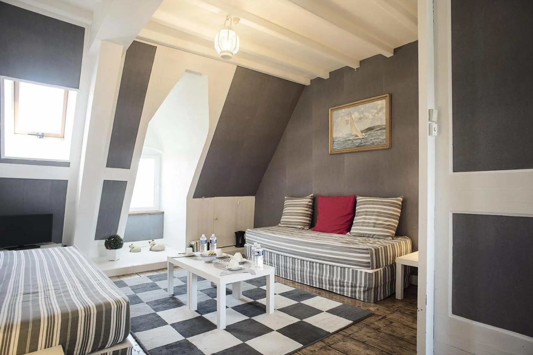 Photo of the whole room, Bed in Les Chambres du Château du Rozel