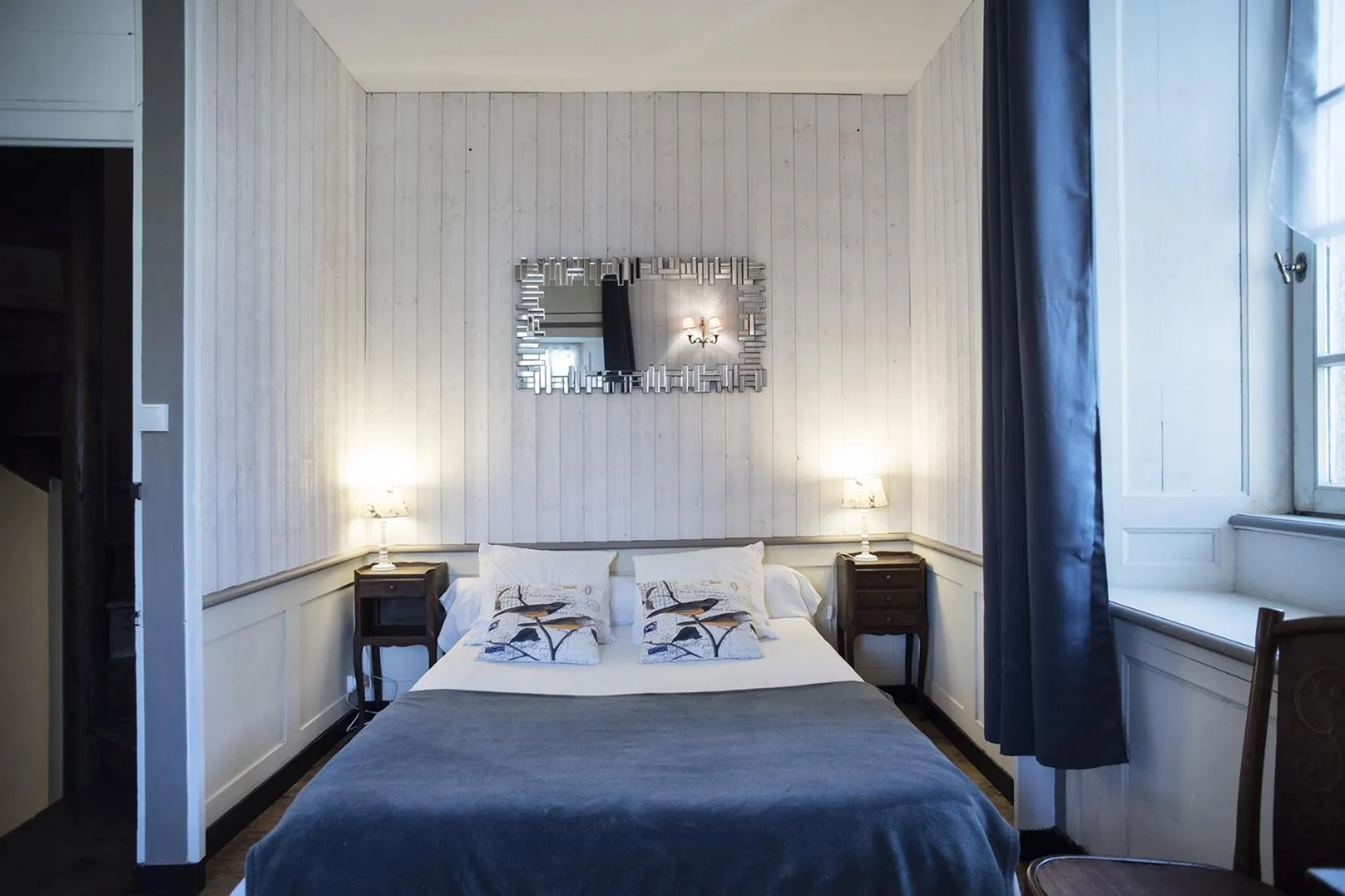 Photo of the whole room, Bed in Les Chambres du Château du Rozel