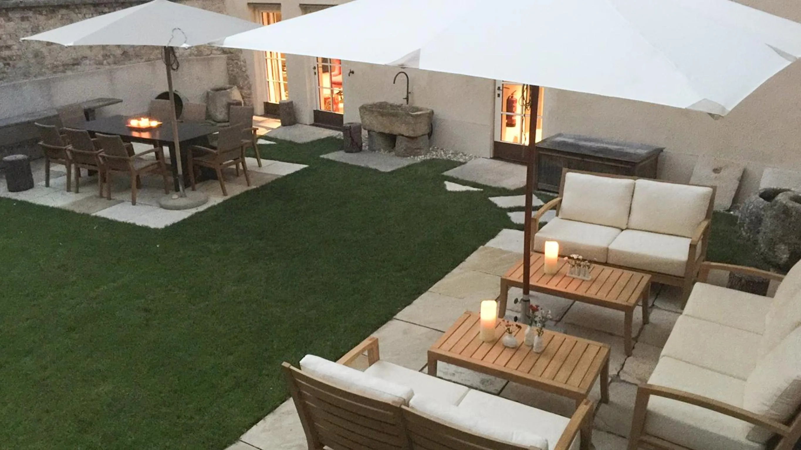 Garden in Townhouse Weisses Kreuz Boutiquehotel