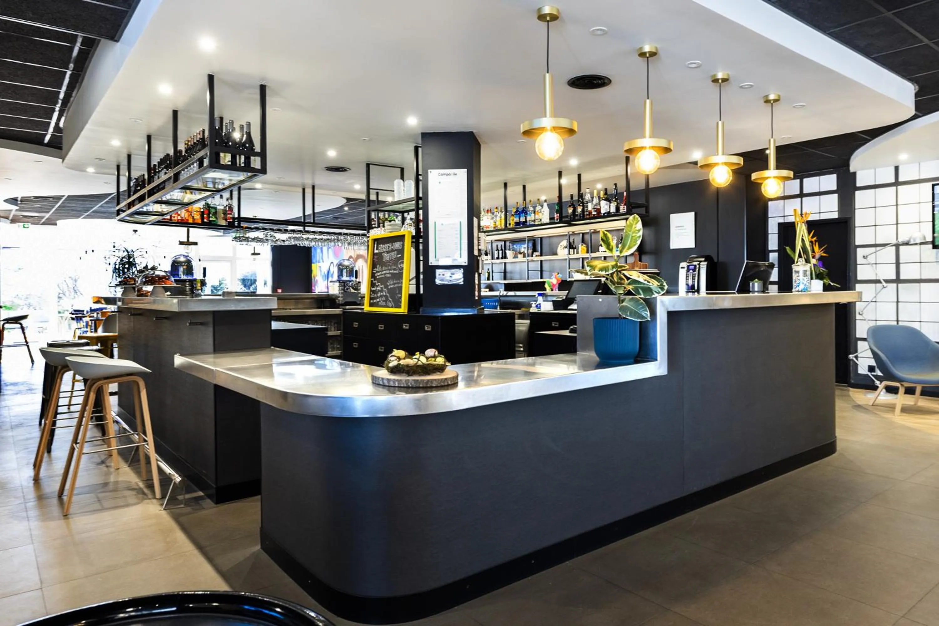 Lobby or reception in Campanile Perpignan Nord - Aéroport