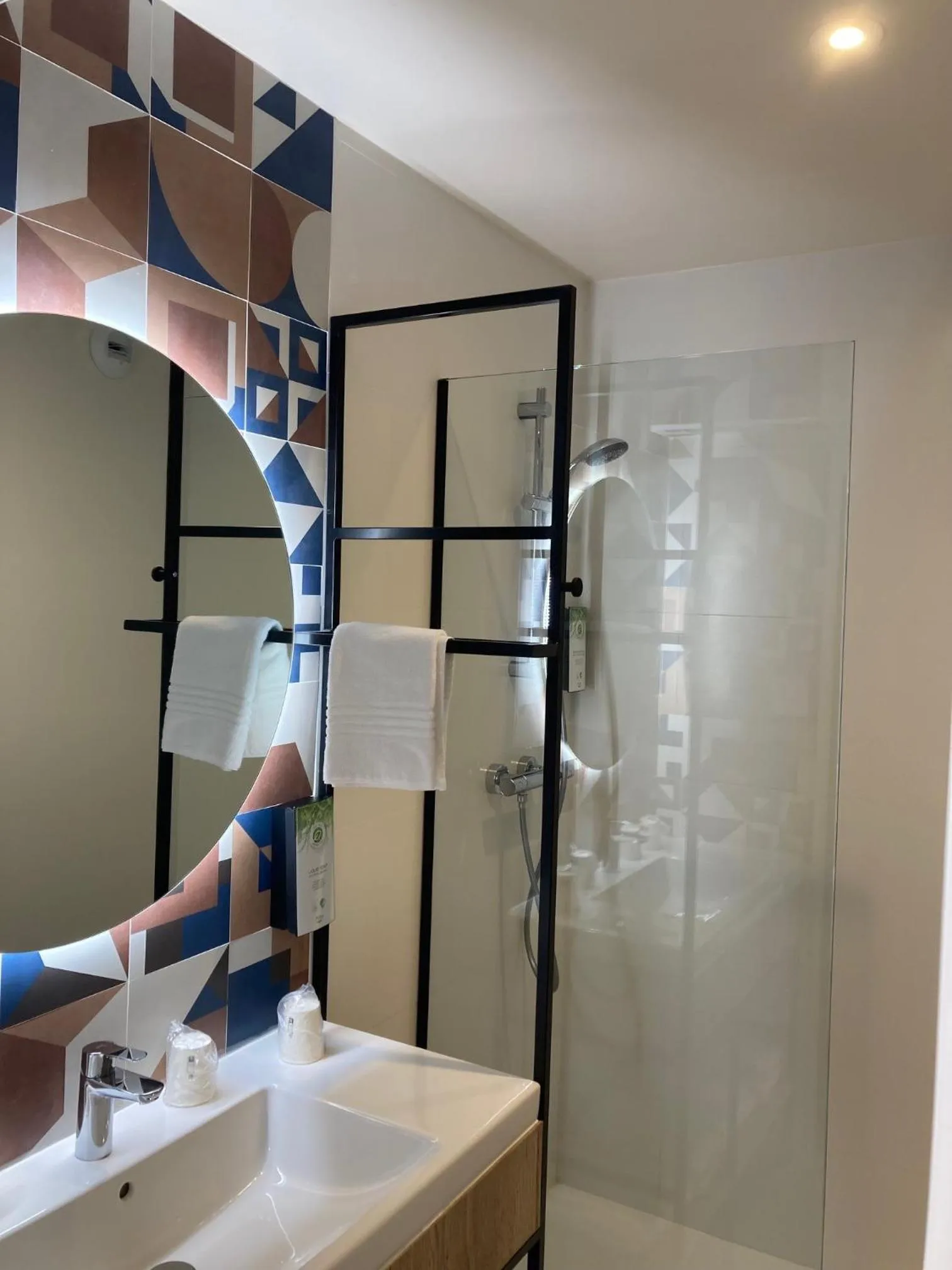 Bathroom in Campanile Perpignan Nord - Aéroport