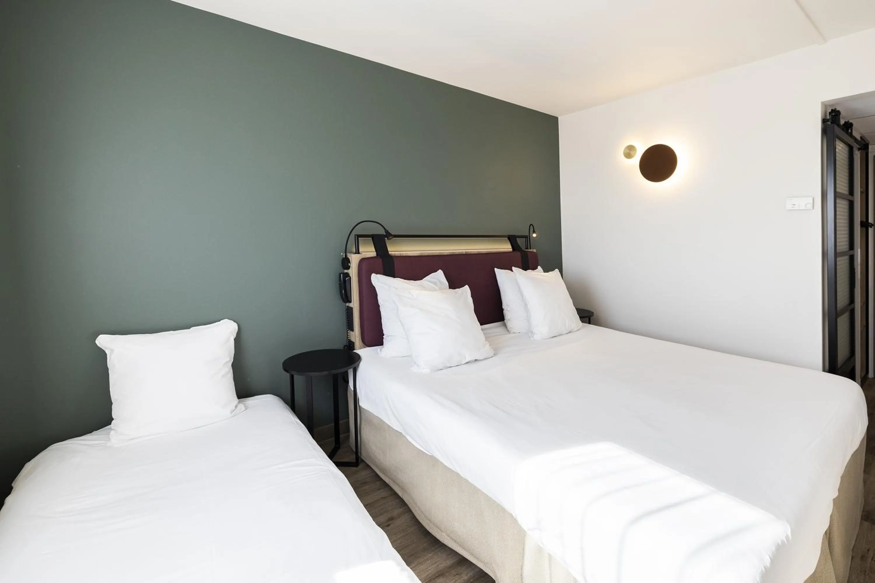 Bedroom, Bed in Campanile Perpignan Nord - Aéroport