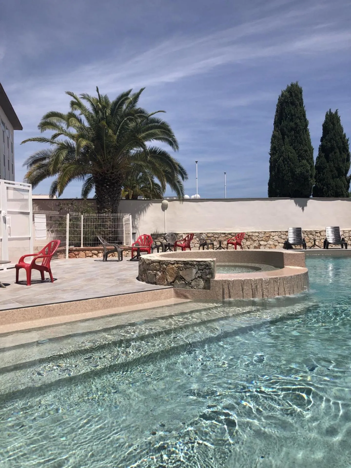 Swimming pool in Campanile Perpignan Nord - Aéroport