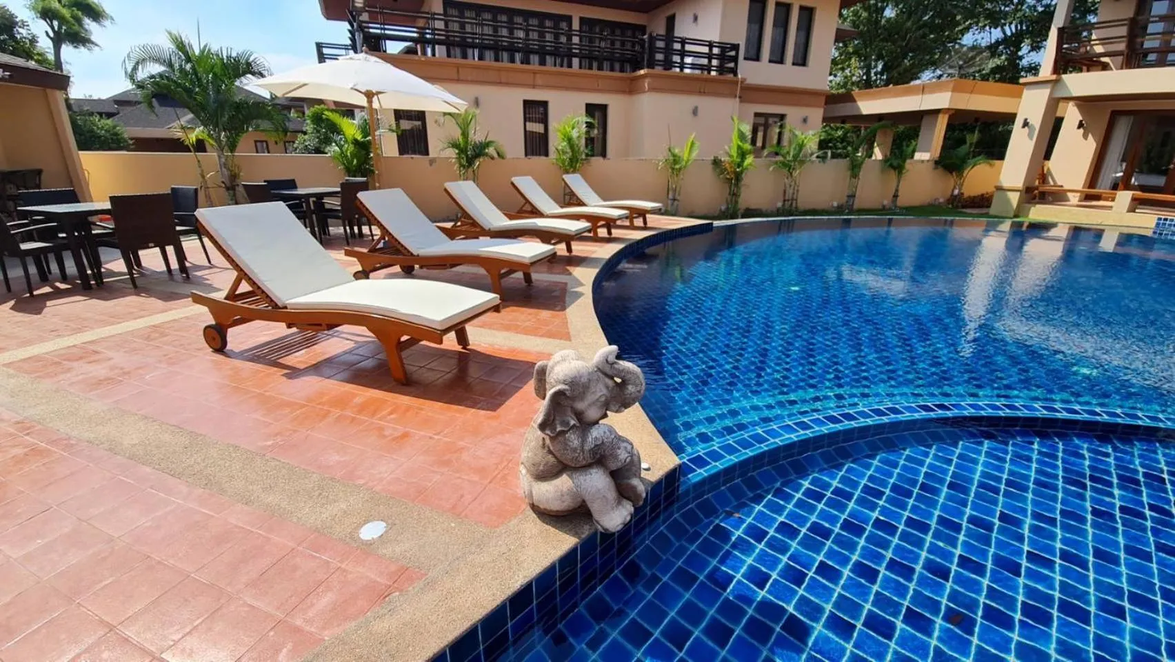 Swimming pool in Elegancy Resort Hua Hin