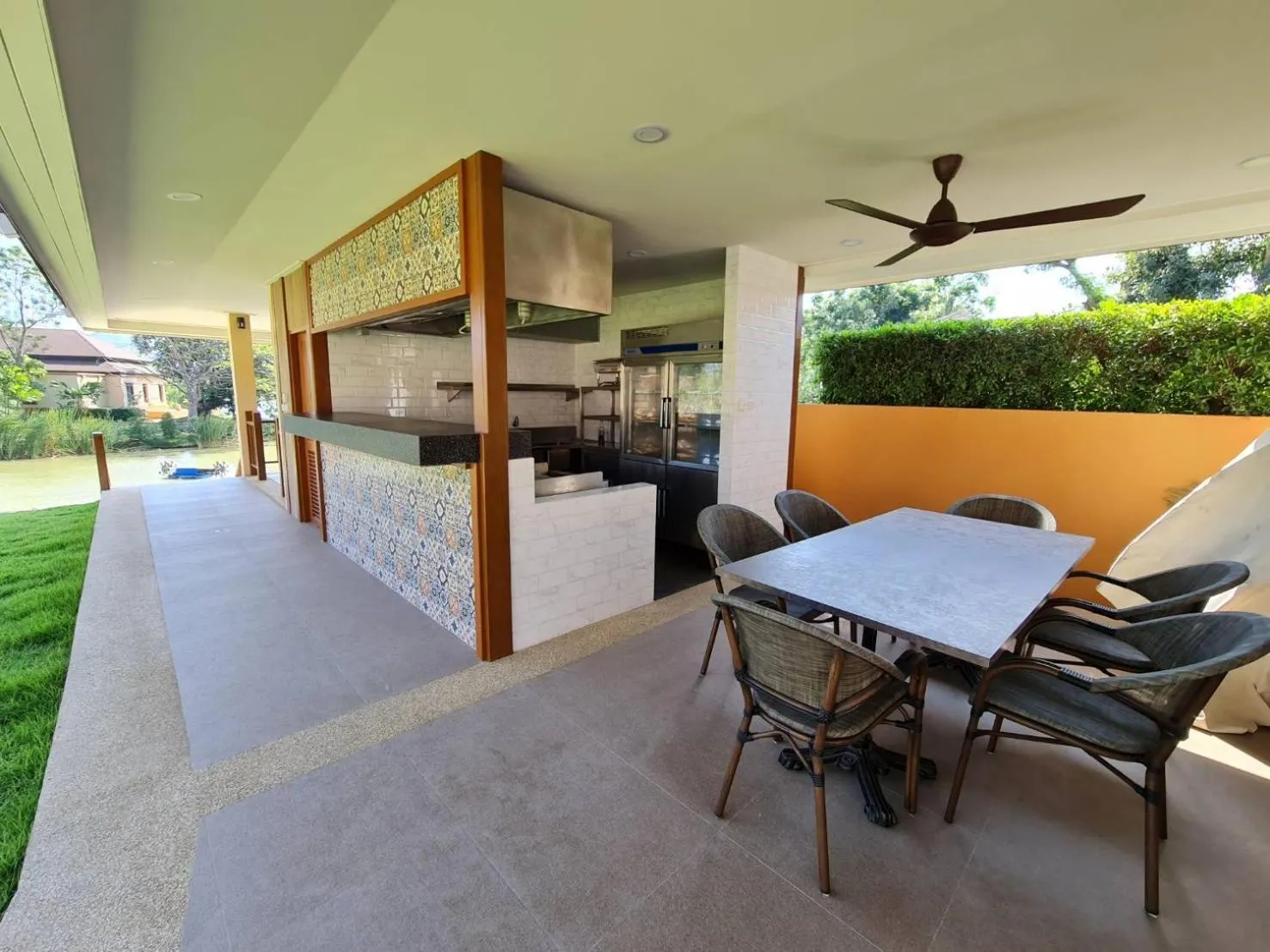 Restaurant/places to eat in Elegancy Resort Hua Hin