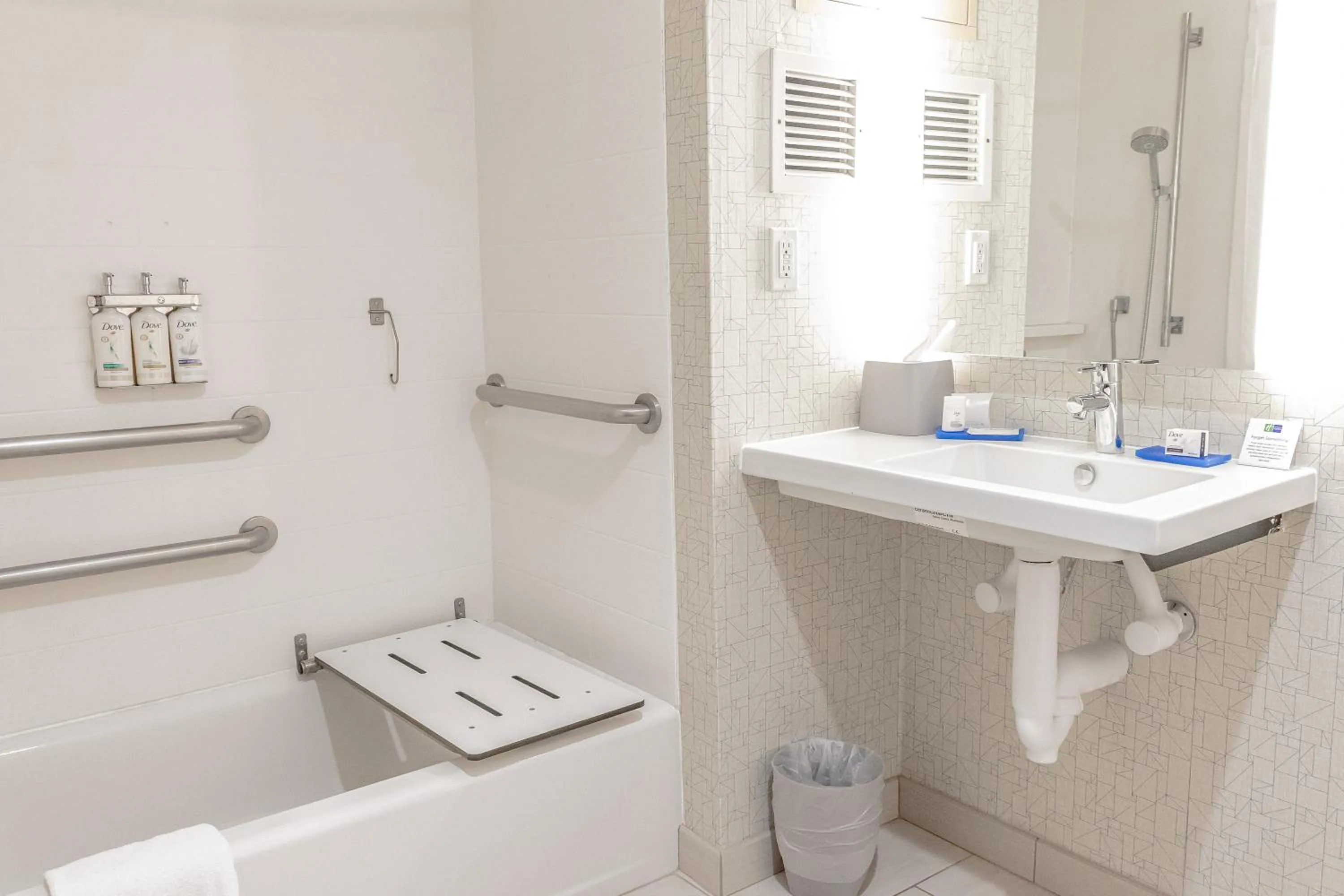 Bathroom in Holiday Inn Express Hotel & Suites Livermore by IHG