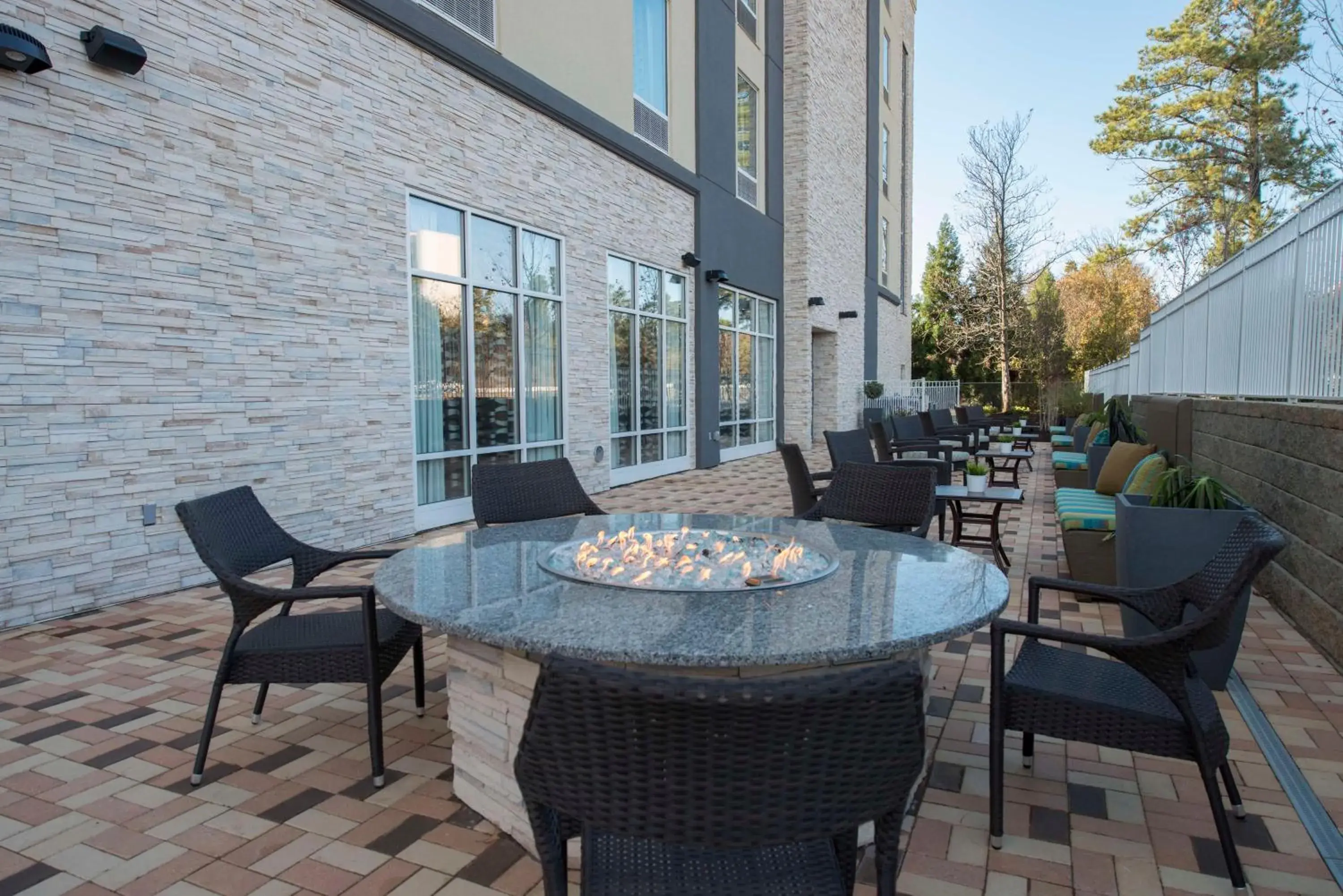 Property building in Hampton Inn Greenville/I-385 Haywood Mall, SC Property building in Hampton Inn Greenville/I-385 Haywood Mall, SC