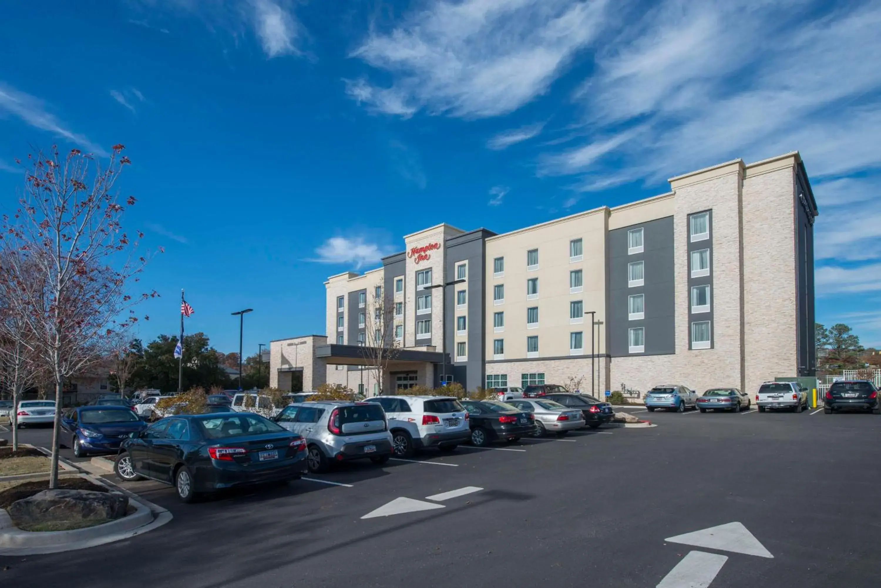 Property building in Hampton Inn Greenville/I-385 Haywood Mall, SC Property building in Hampton Inn Greenville/I-385 Haywood Mall, SC