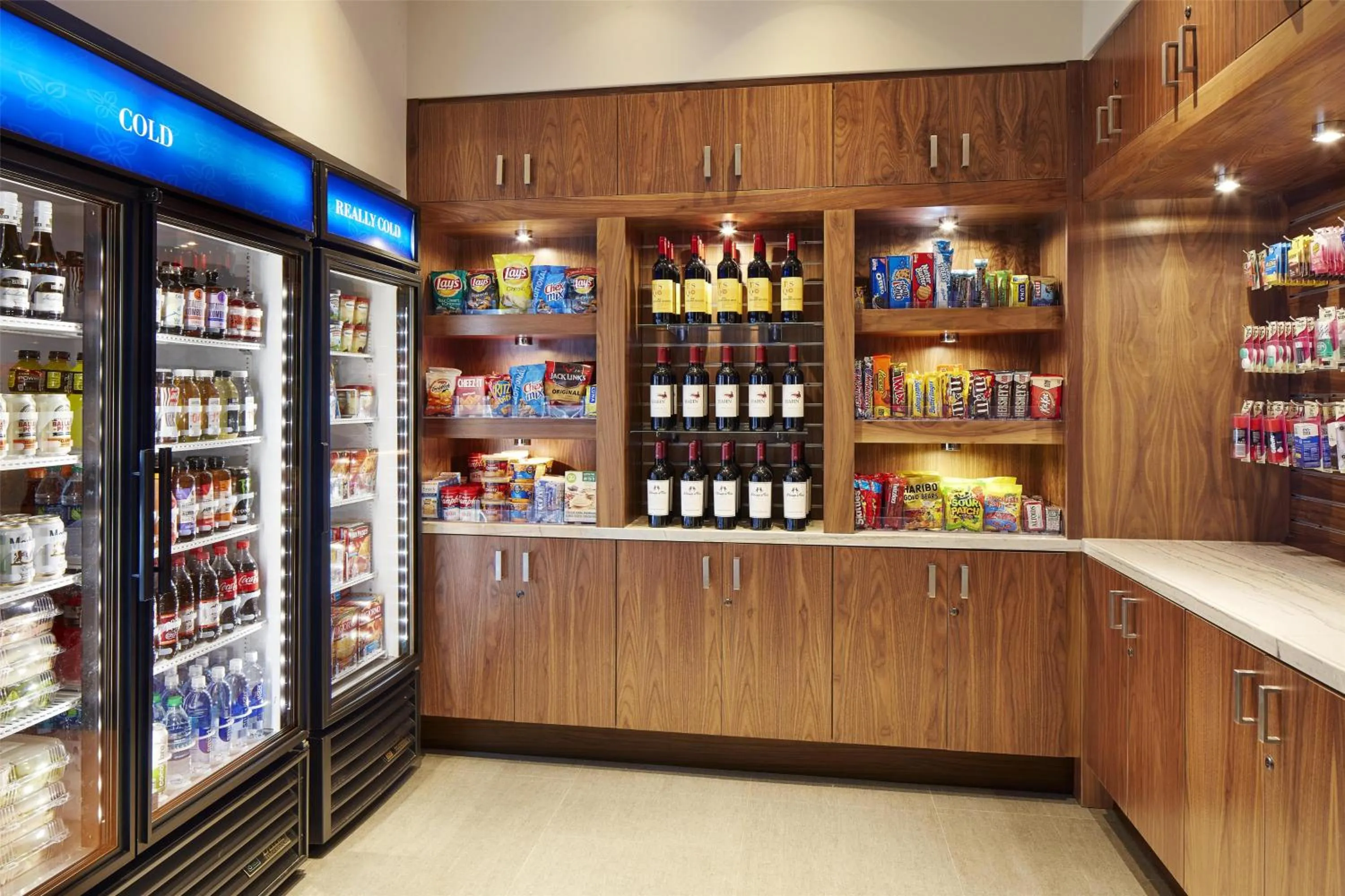 Restaurant/places to eat in Hilton Garden Inn San Diego Downtown/Bayside, CA