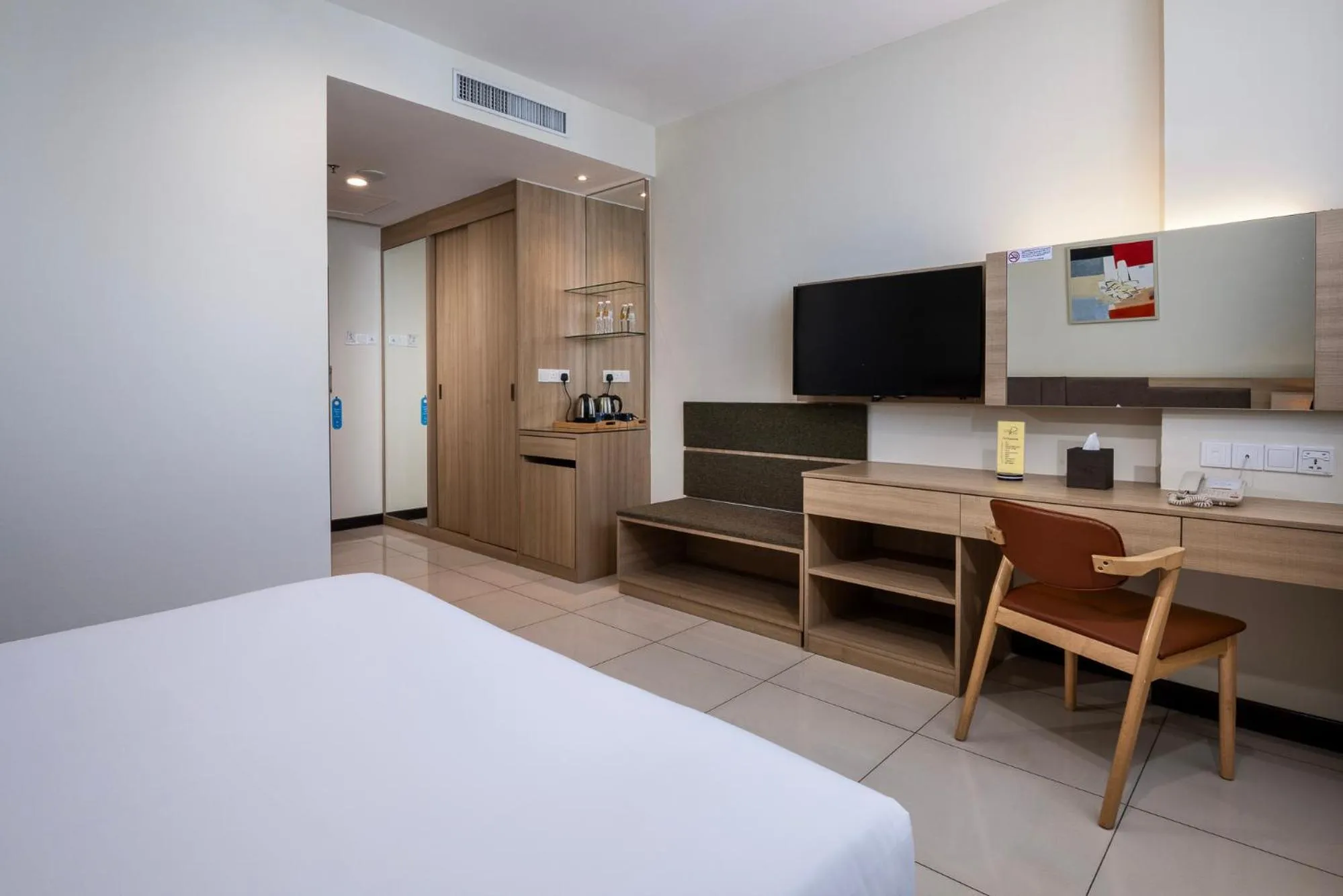 Bedroom, Bed in One Pacific Hotel and Serviced Apartments