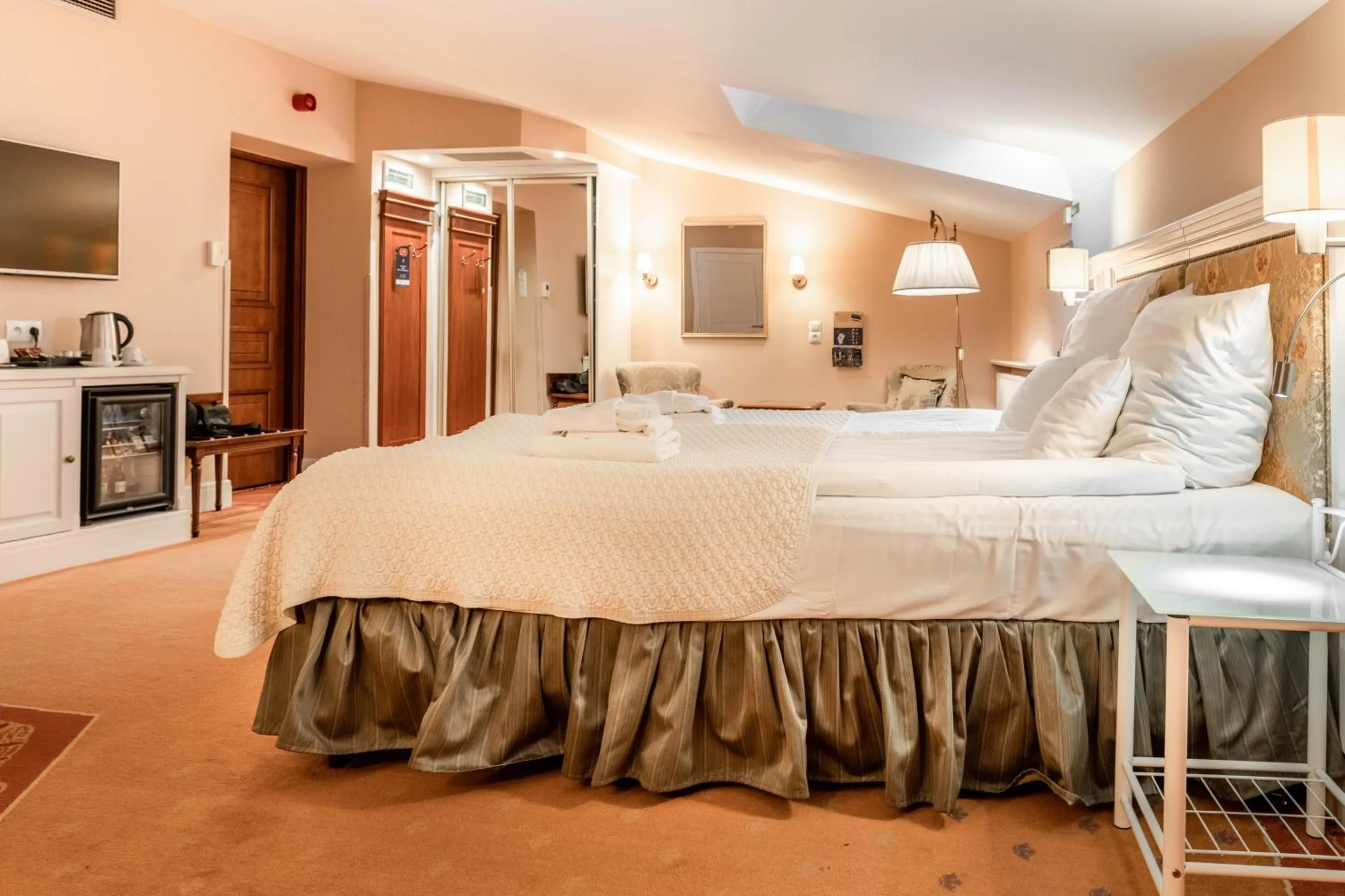 Bed in Hotel Polski Pod Białym Orłem