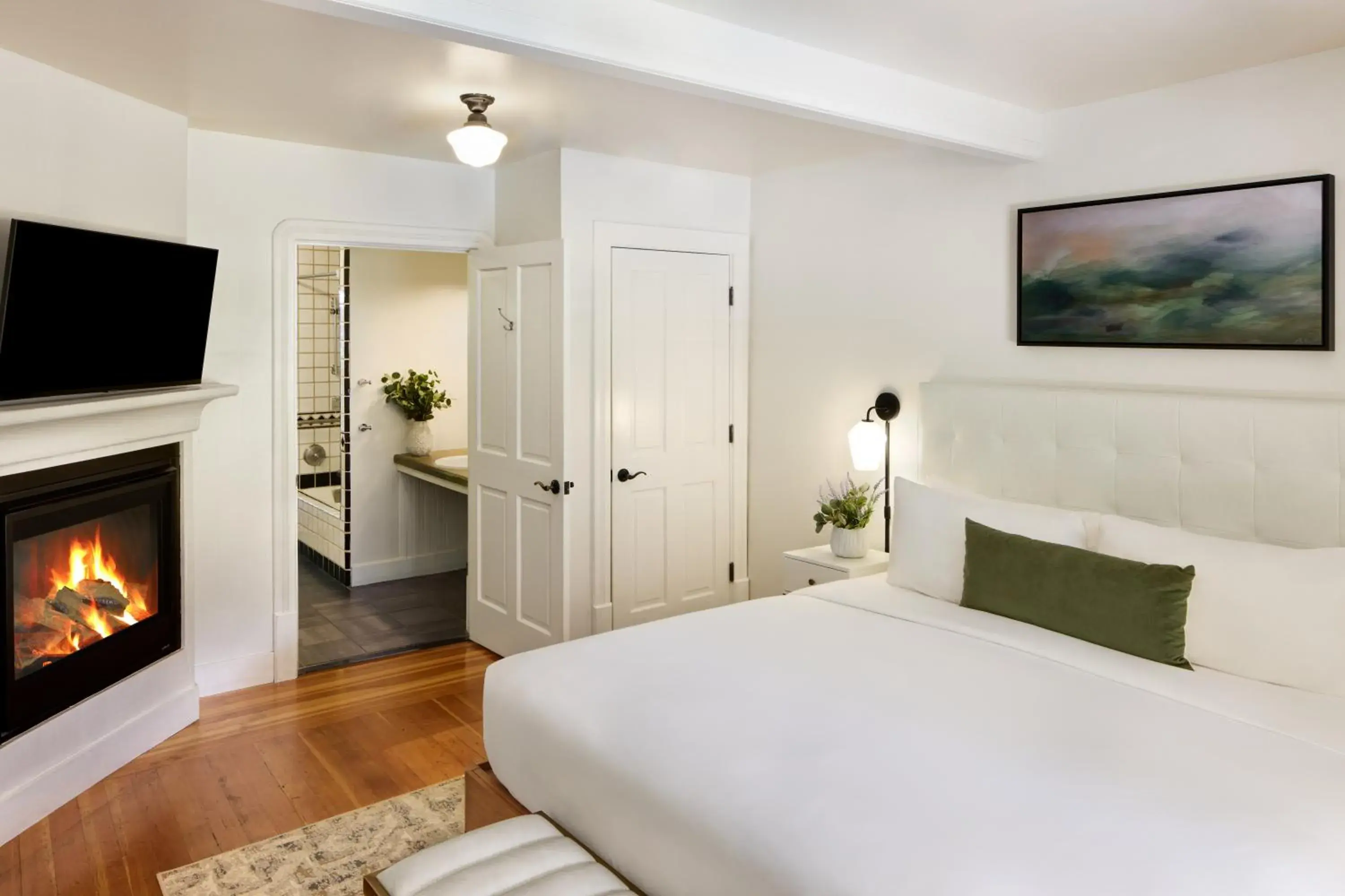 Bed in Lavender, A Four Sisters Inn Bed in Lavender, A Four Sisters Inn