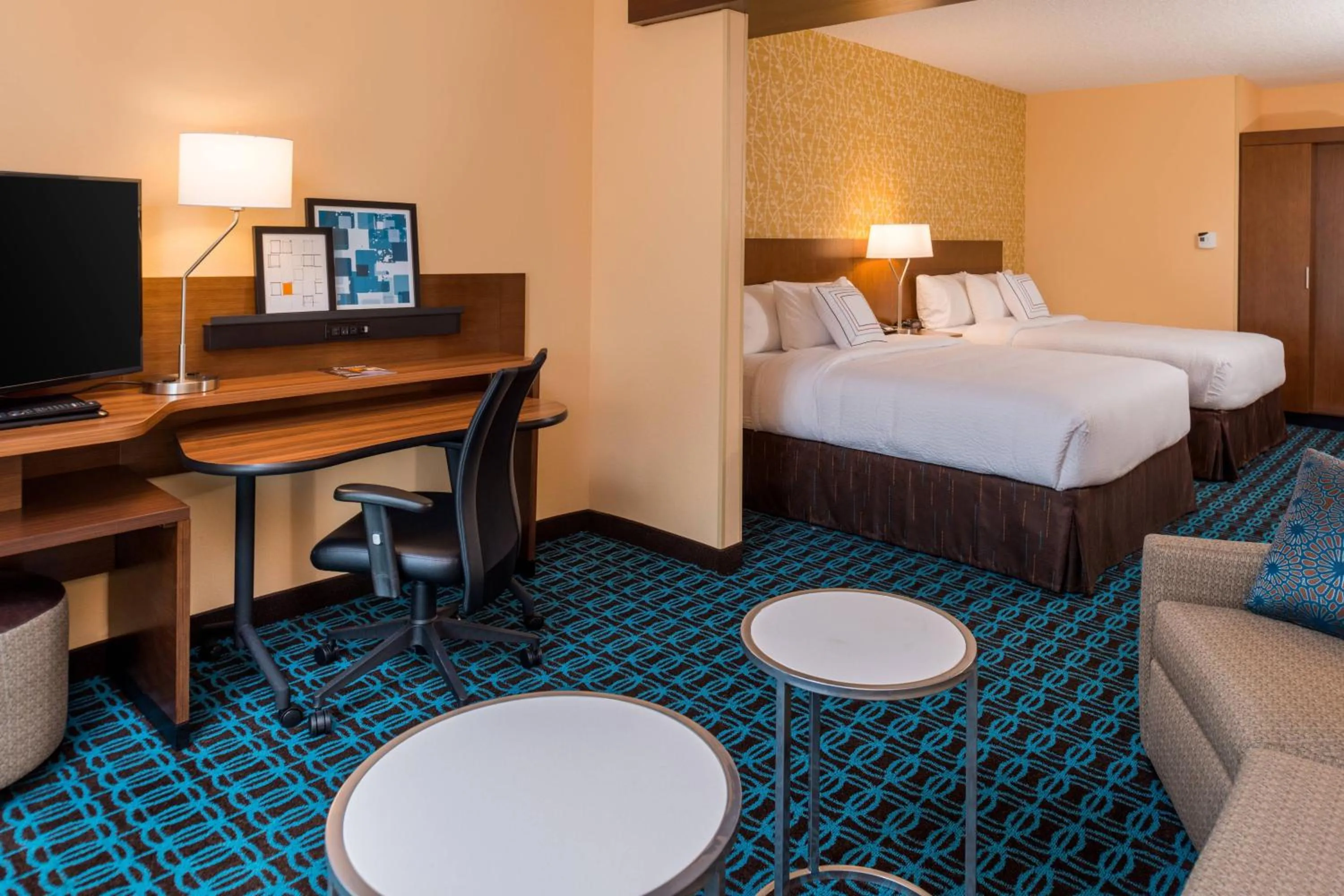 Photo of the whole room, Bed in Fairfield Inn & Suites by Marriott Orlando East/UCF Area
