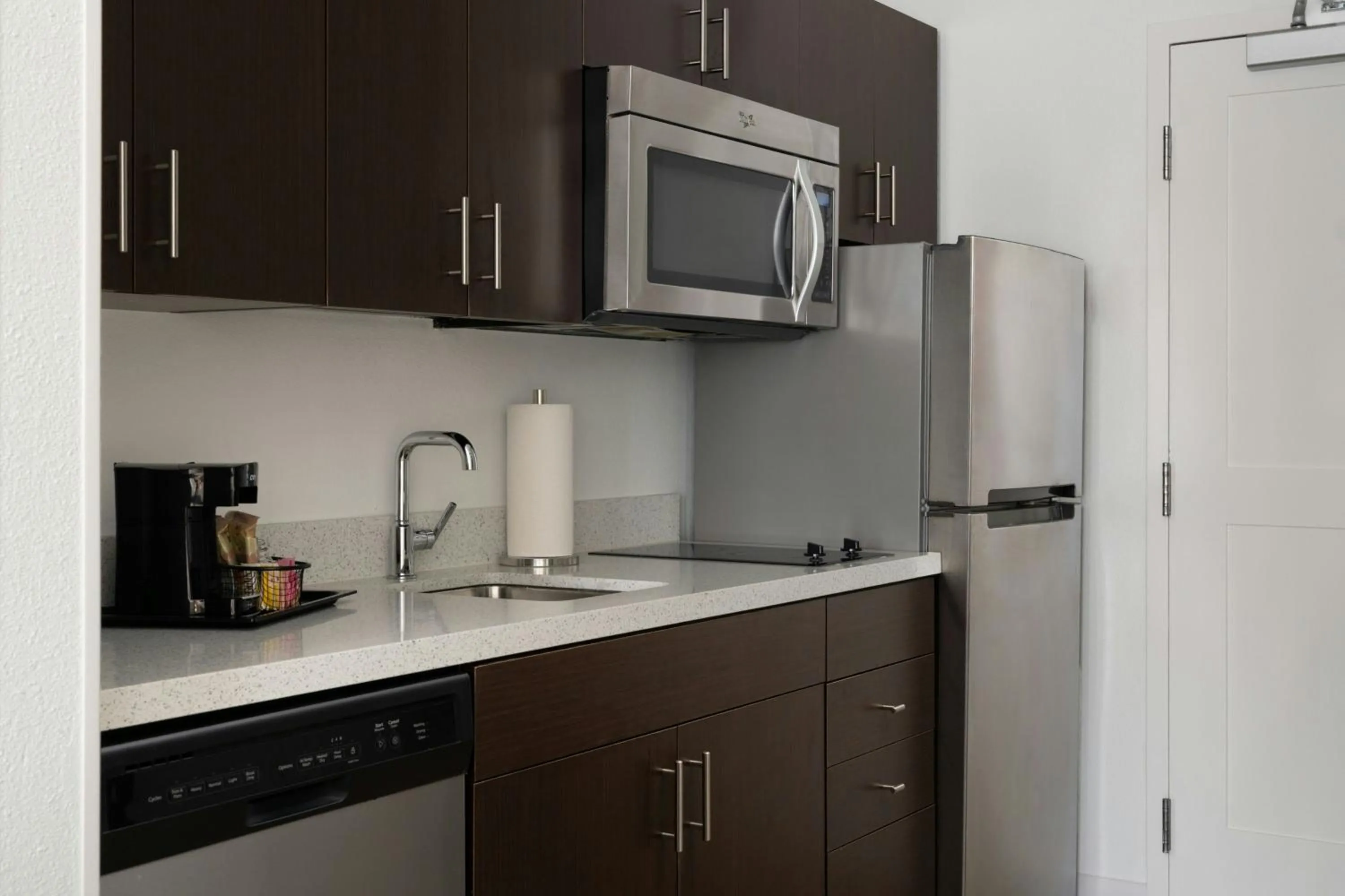 Kitchen or kitchenette in TownePlace Suites by Marriott Swedesboro Logan Township