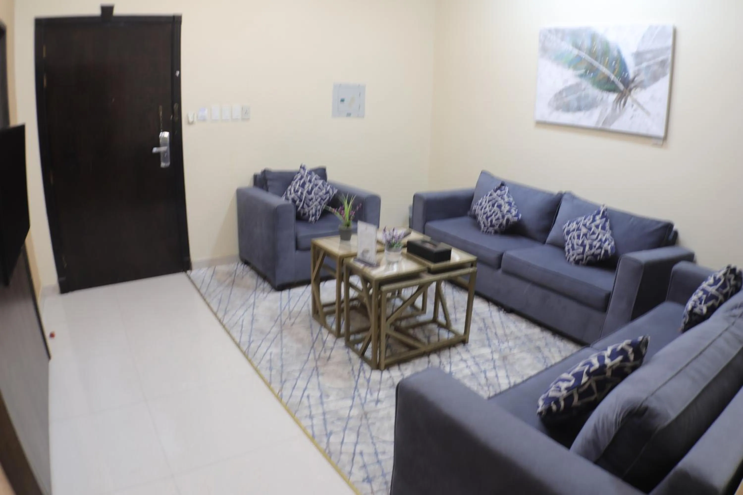 Seating area in شقق مسكن الضيافة للشقق المخدومة 2